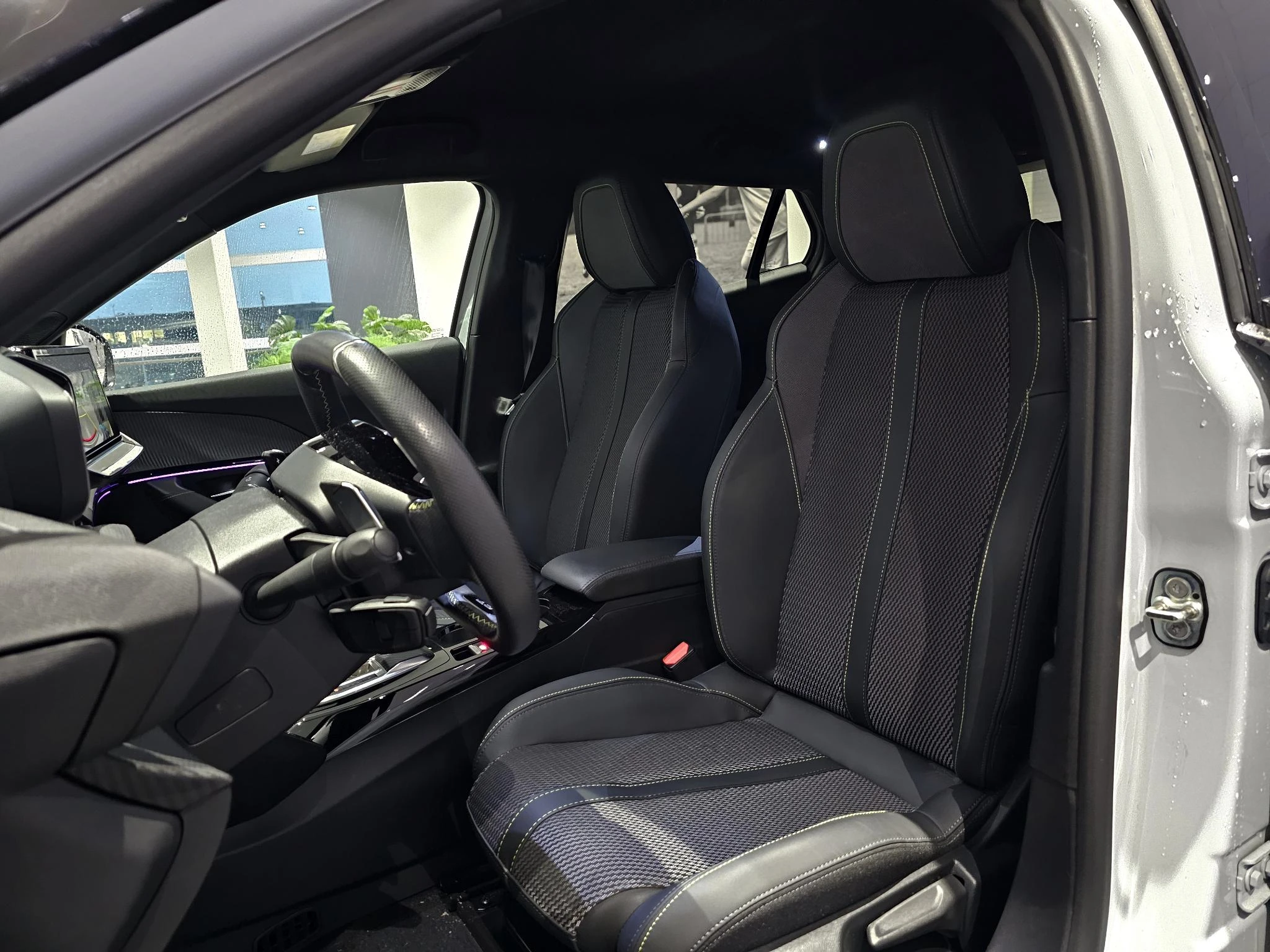Peugeot-2008-image-11