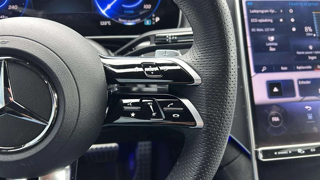 Mercedes-Benz-EQE-image-14