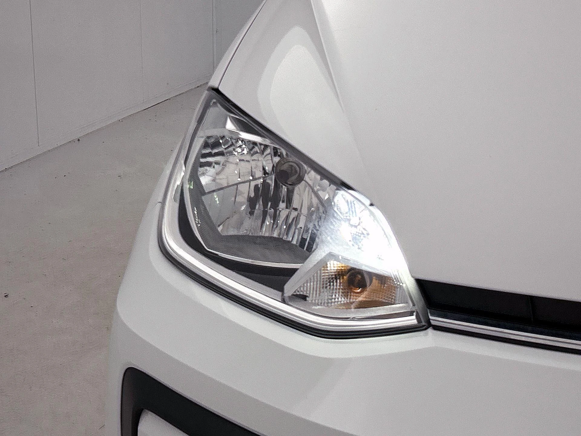 Volkswagen-up!-image-14