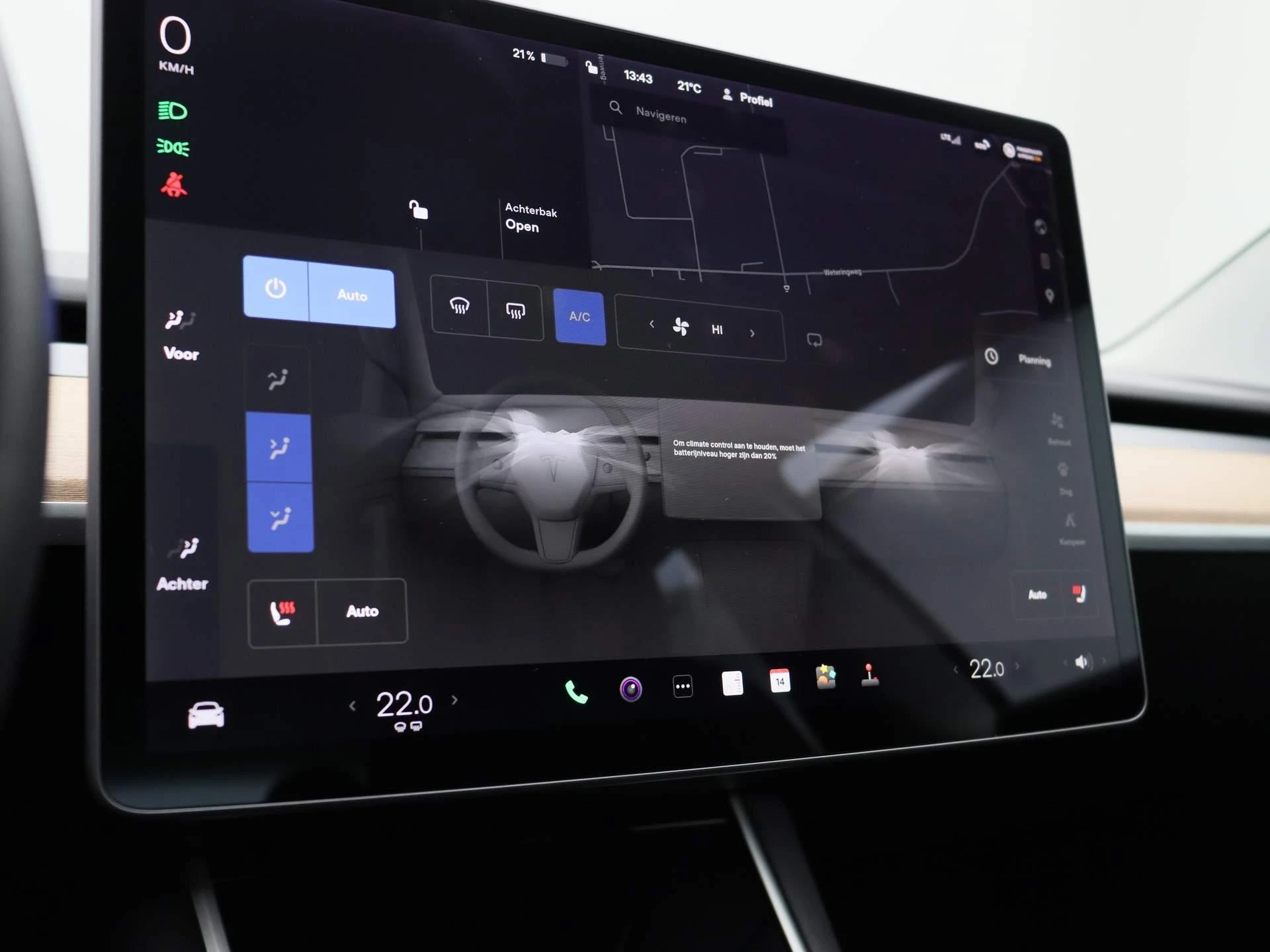Tesla-Model 3-image-16