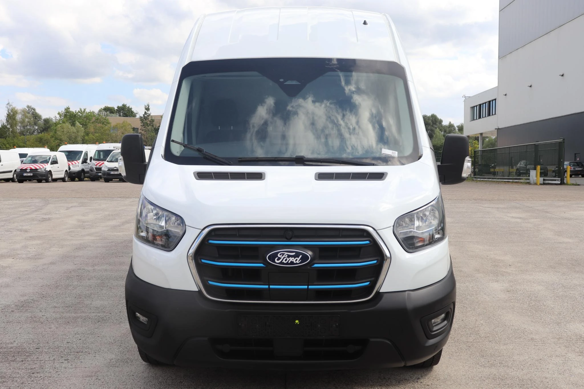 Ford-E-Transit-image-1