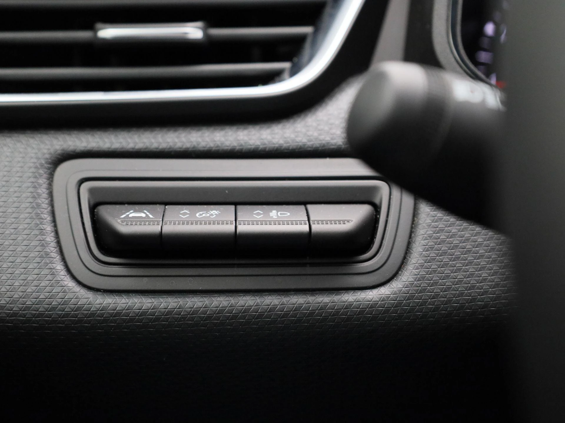 Renault-Clio-image-21