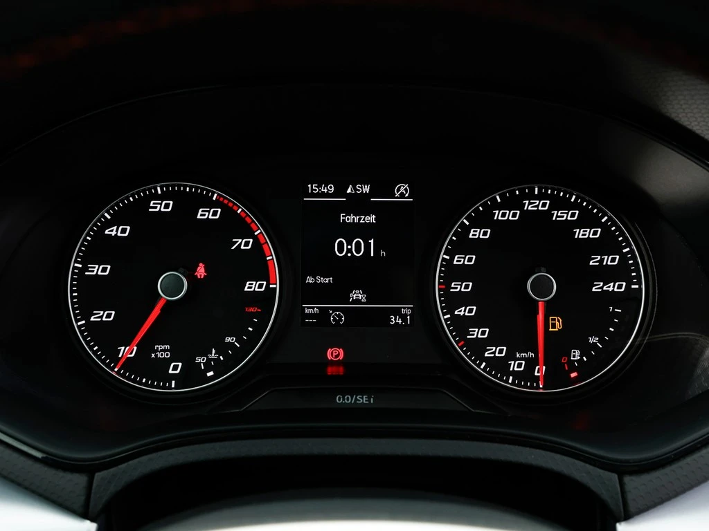 SEAT-Arona-image-13