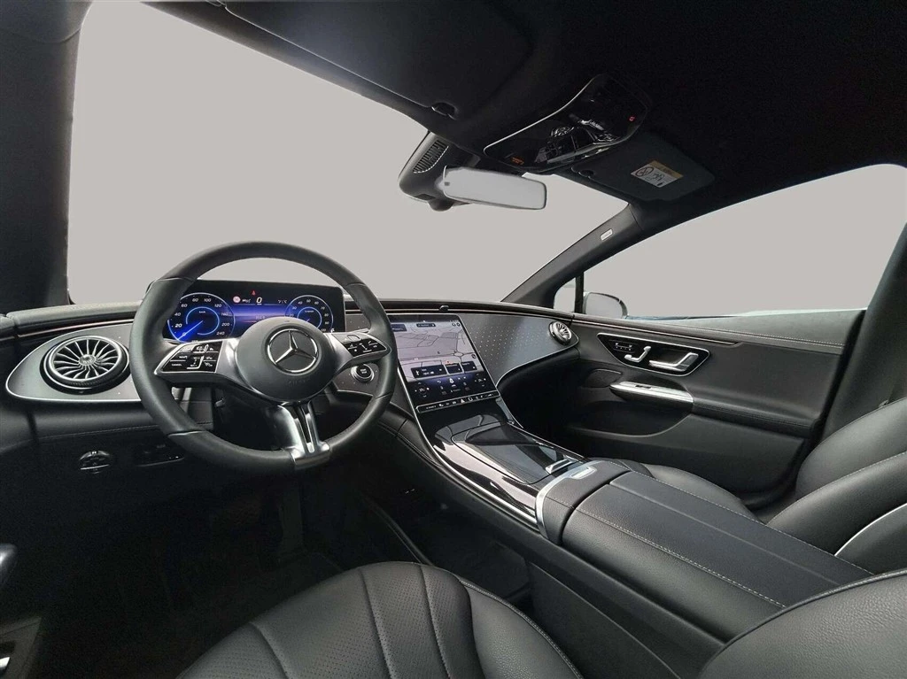 Mercedes-Benz-EQE-image-11