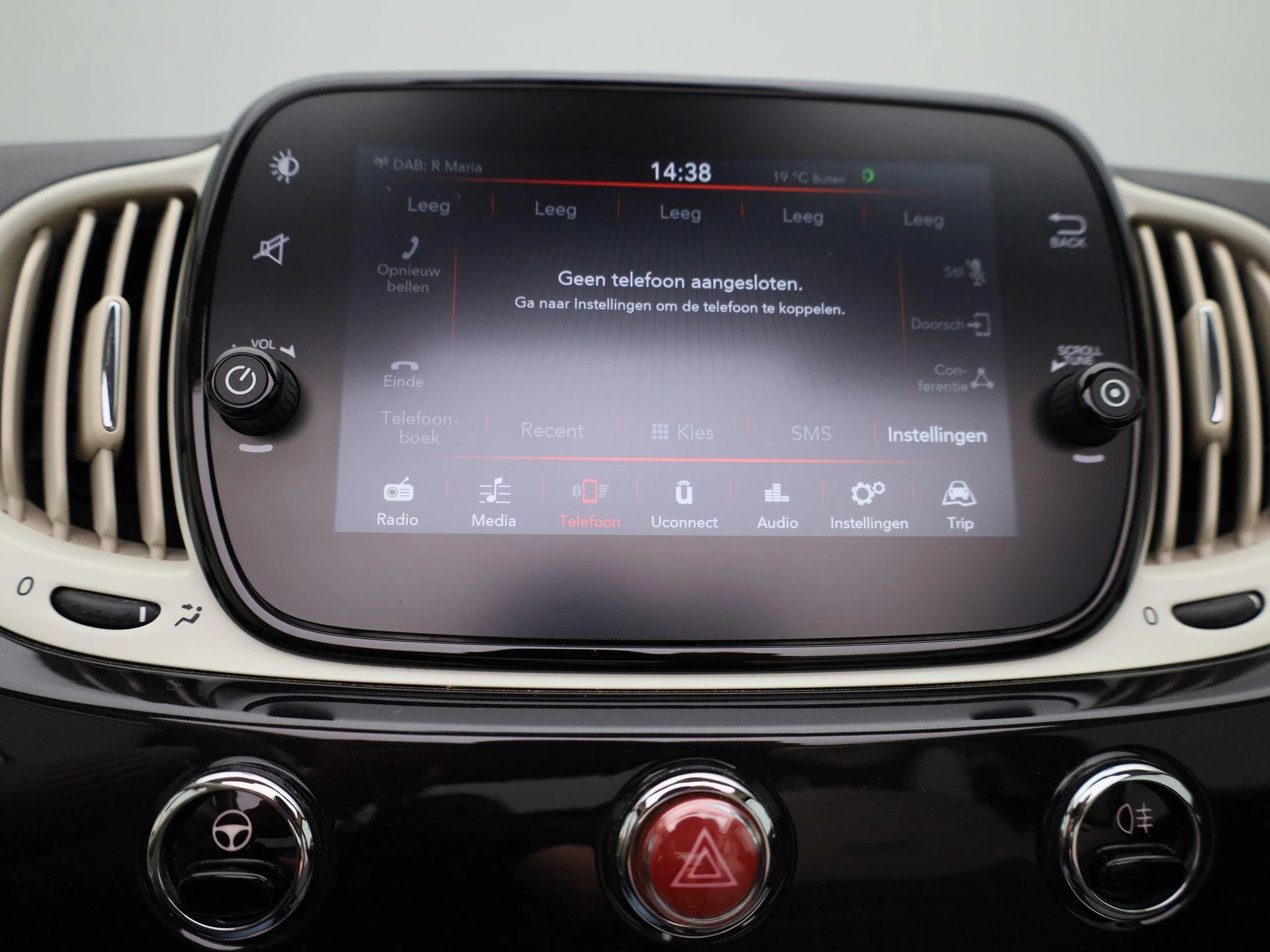 Fiat-500C-image-19