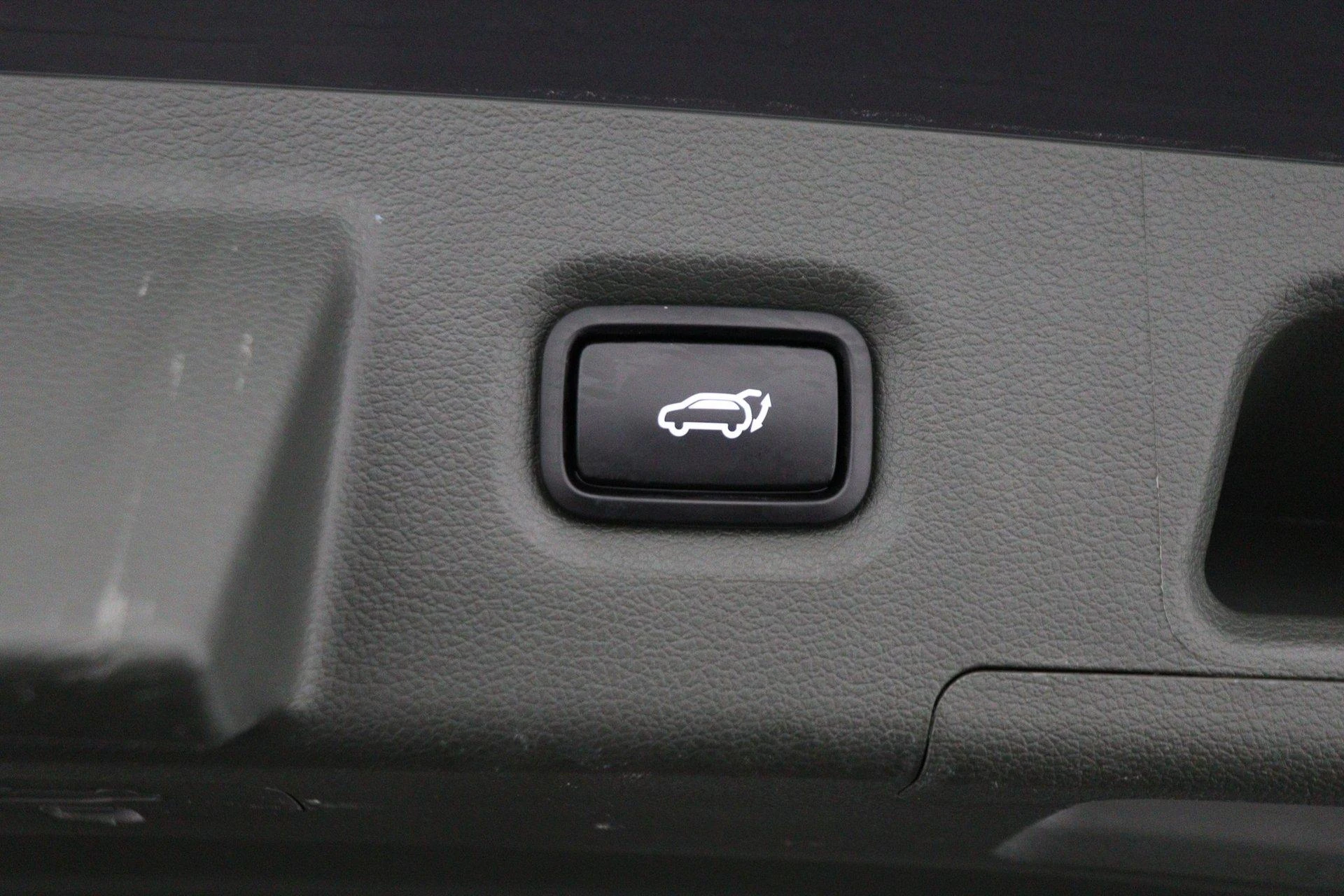 Hyundai-Santa Fe-image-46