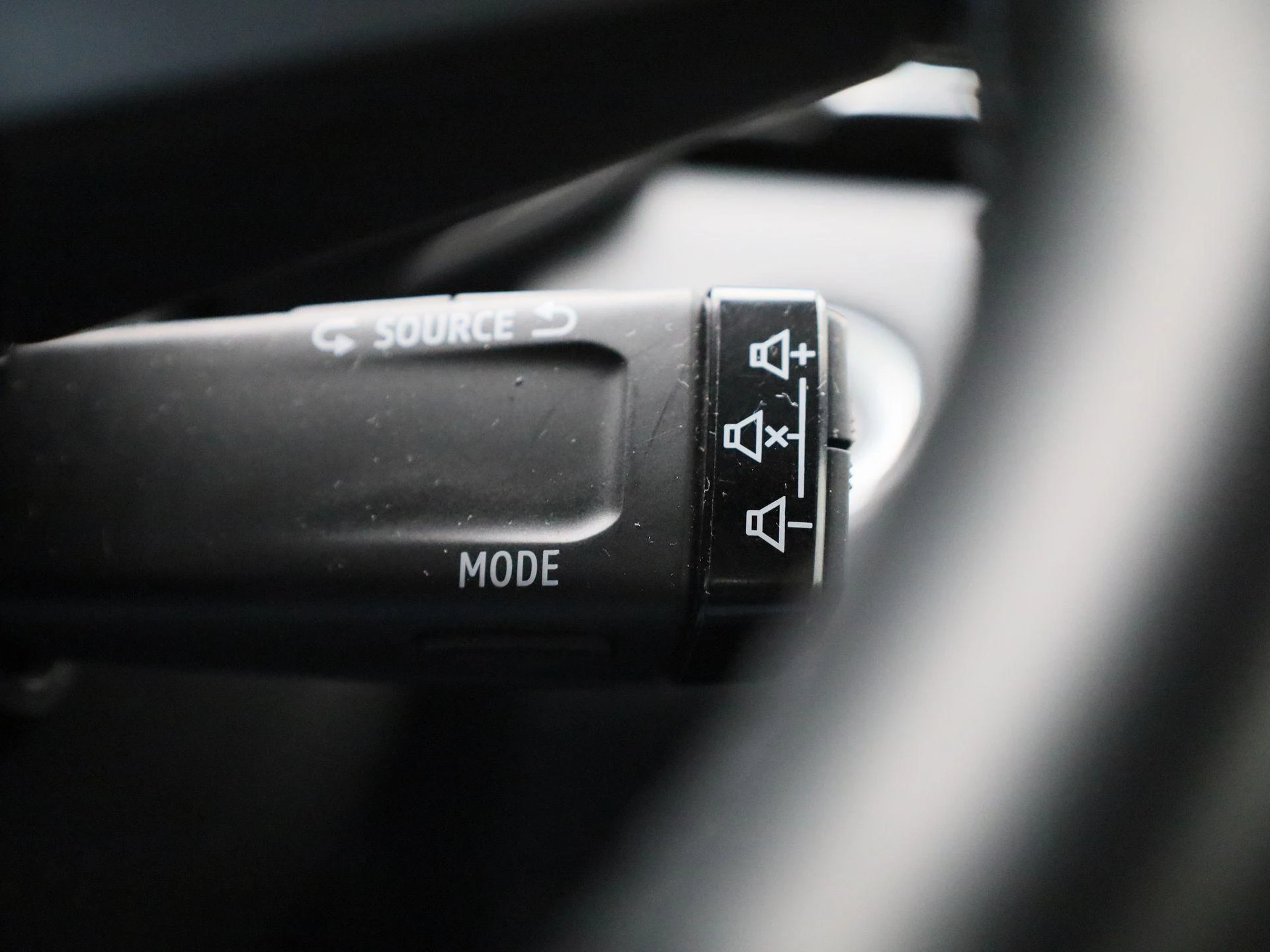 Renault-Clio-image-23