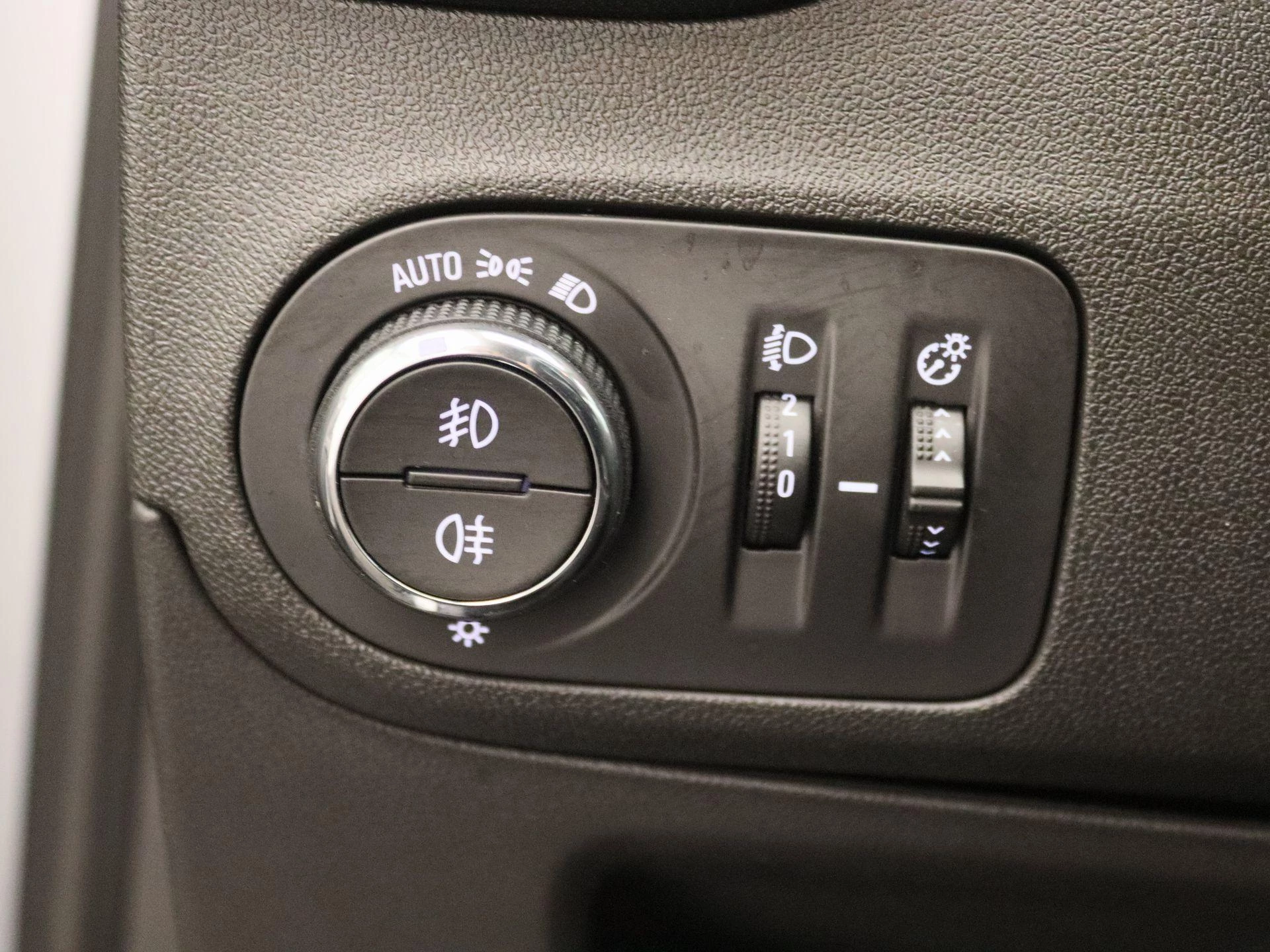 Opel-Crossland-image-18