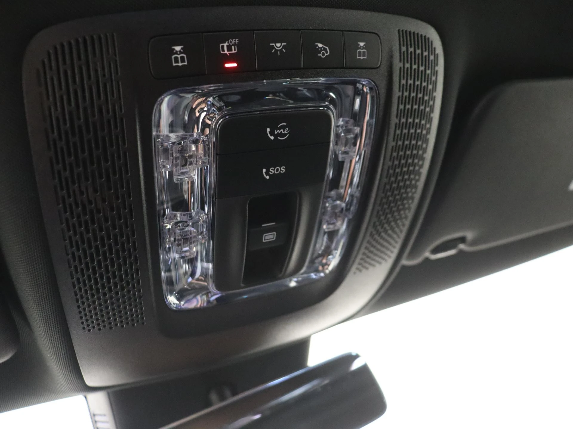Mercedes-Benz-CLA-image-22