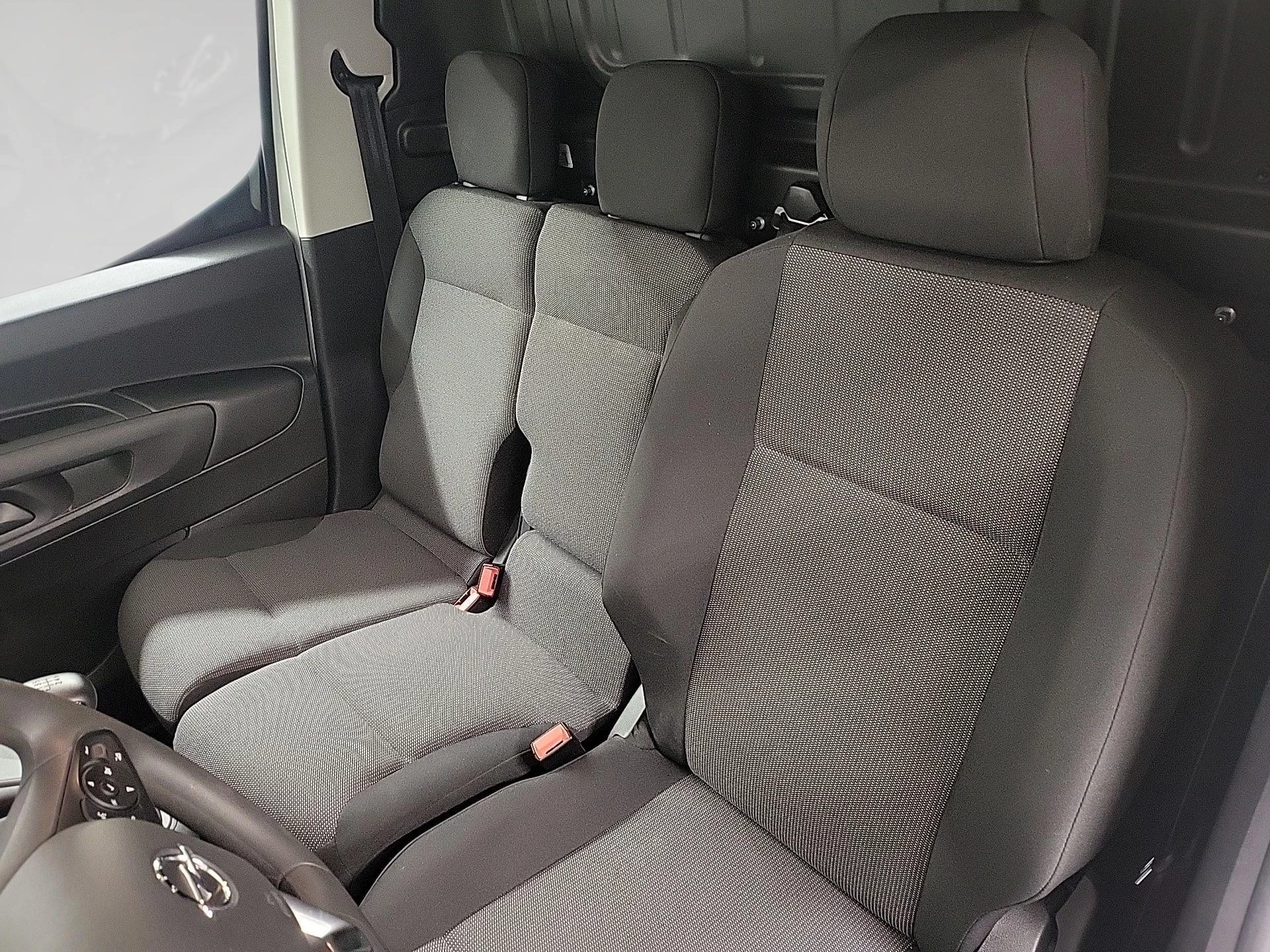 Opel-Combo-e-image-15