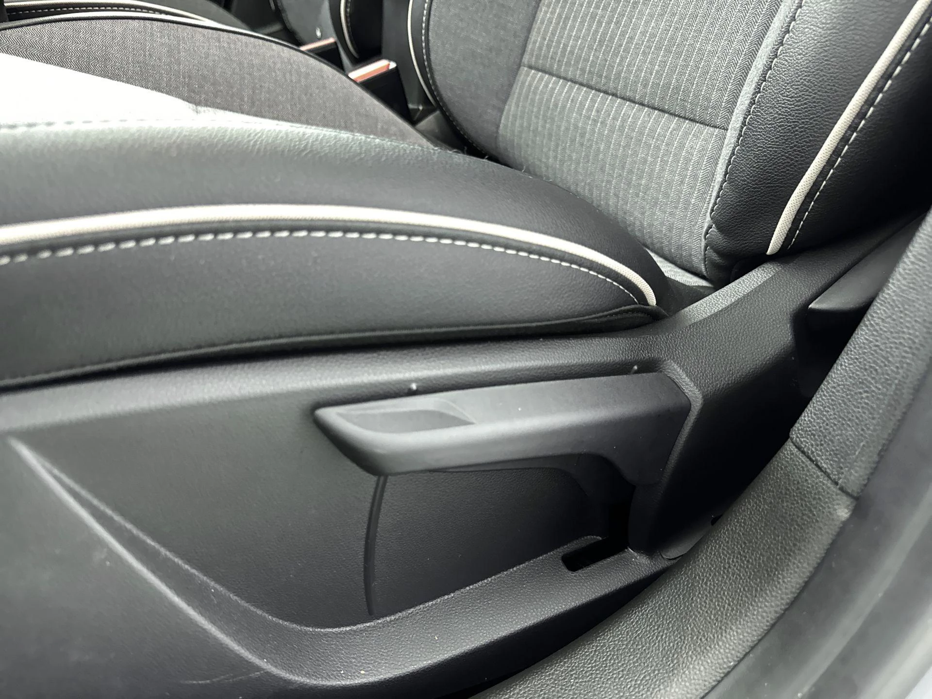 Renault-Clio-image-15