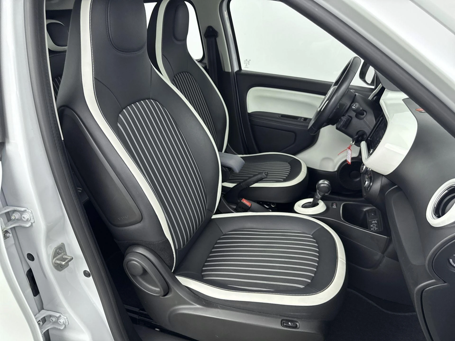 Renault Twingo Z.E. R80 Pk Intens