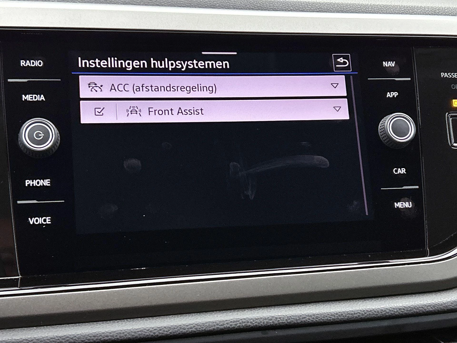Volkswagen-Polo-image-11