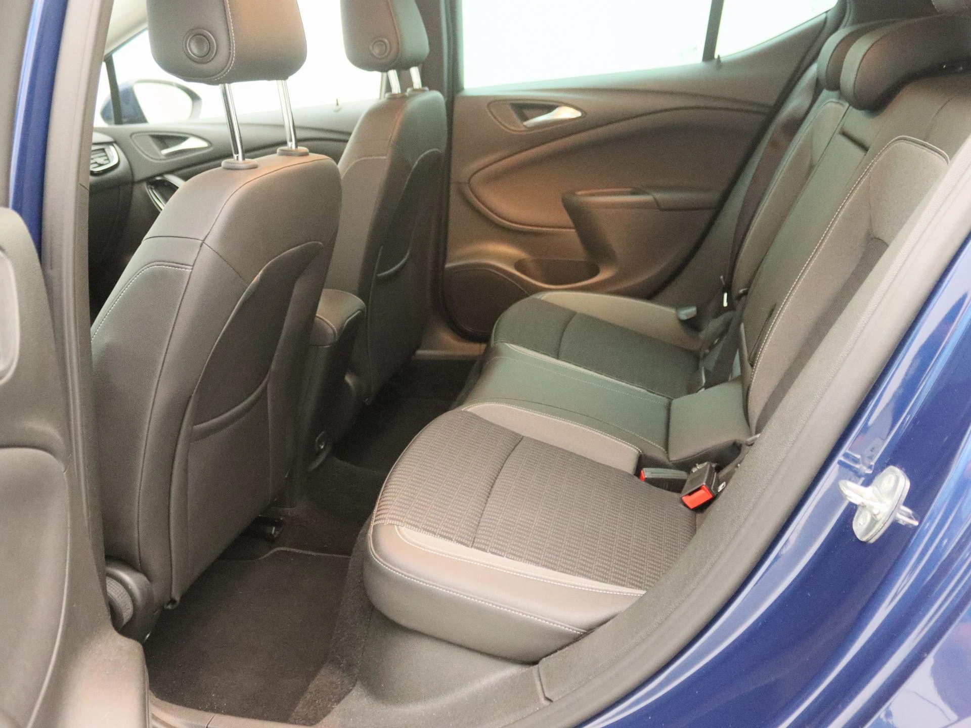 Opel-Astra-image-12