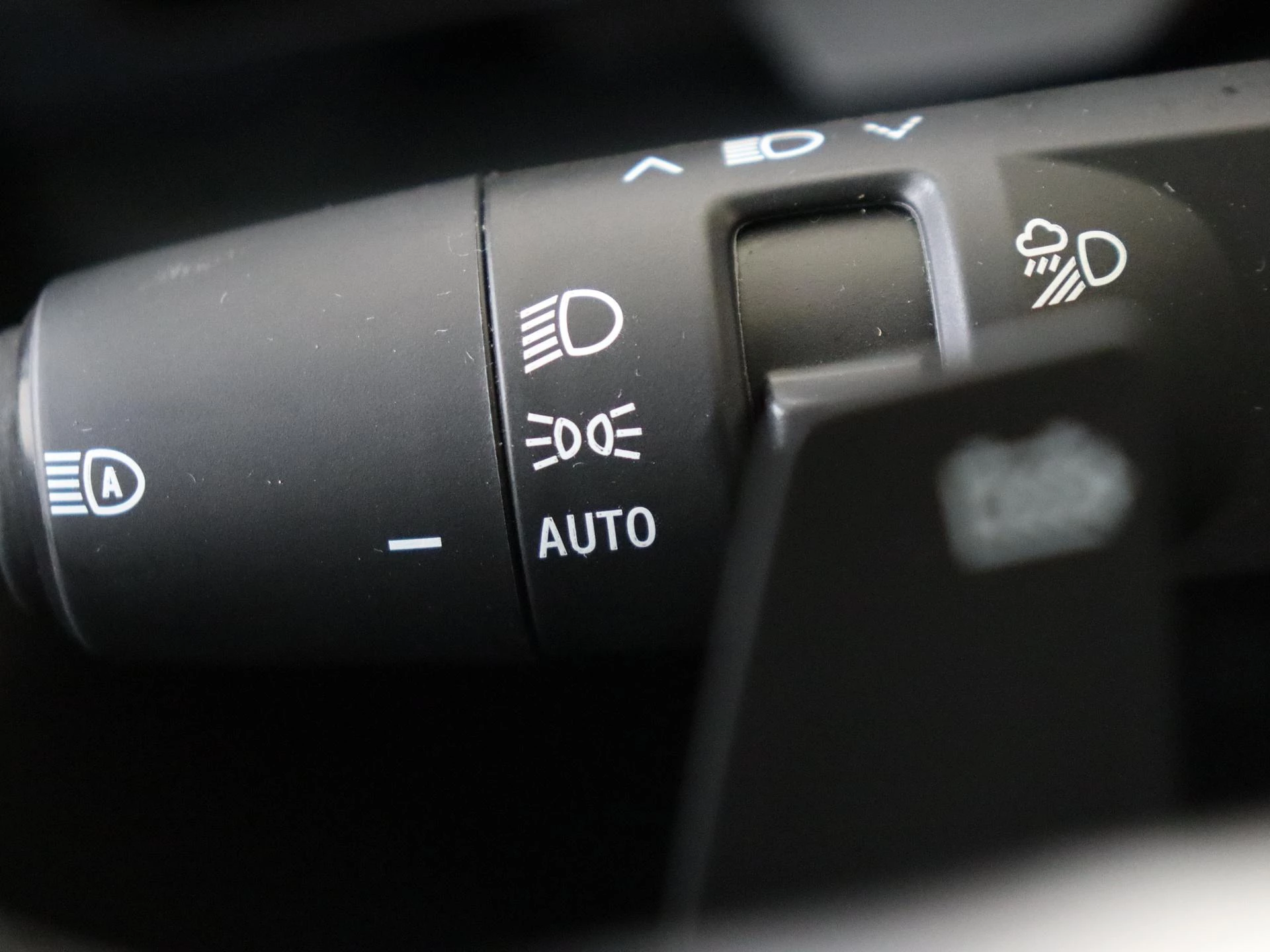 Renault-Megane E-Tech-image-19