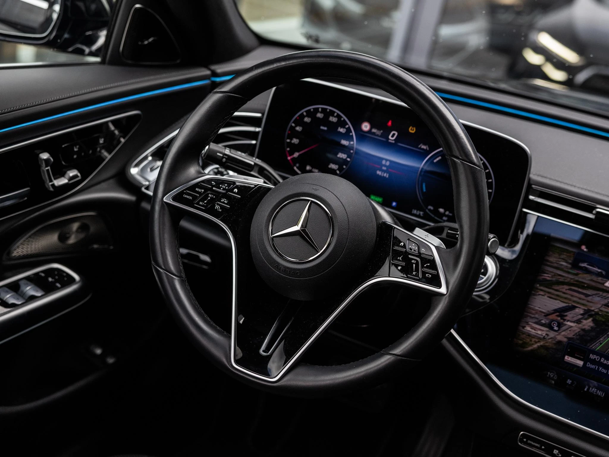 Mercedes-Benz-E-Klasse-image-31