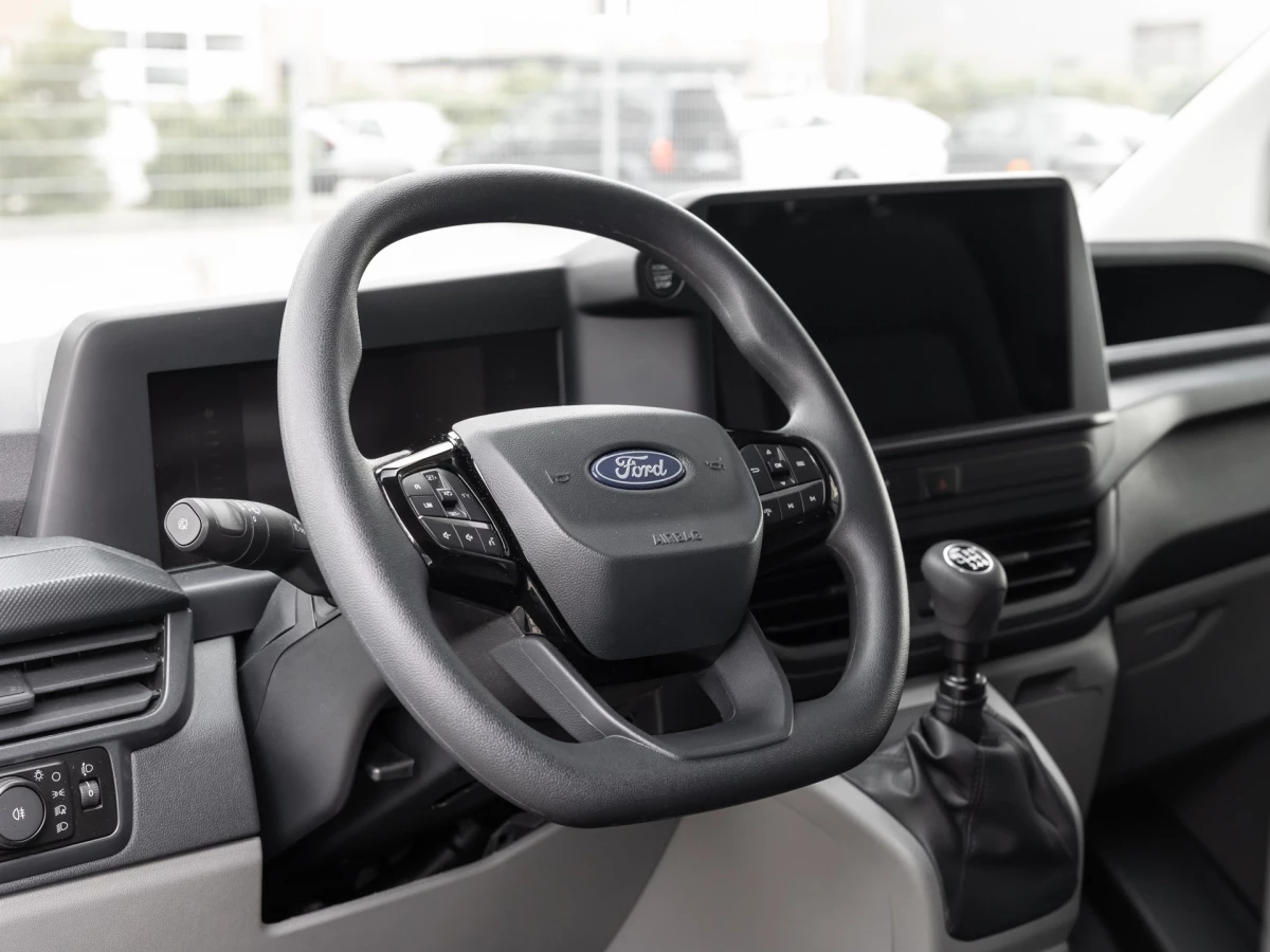 Ford-Transit Custom-image-16
