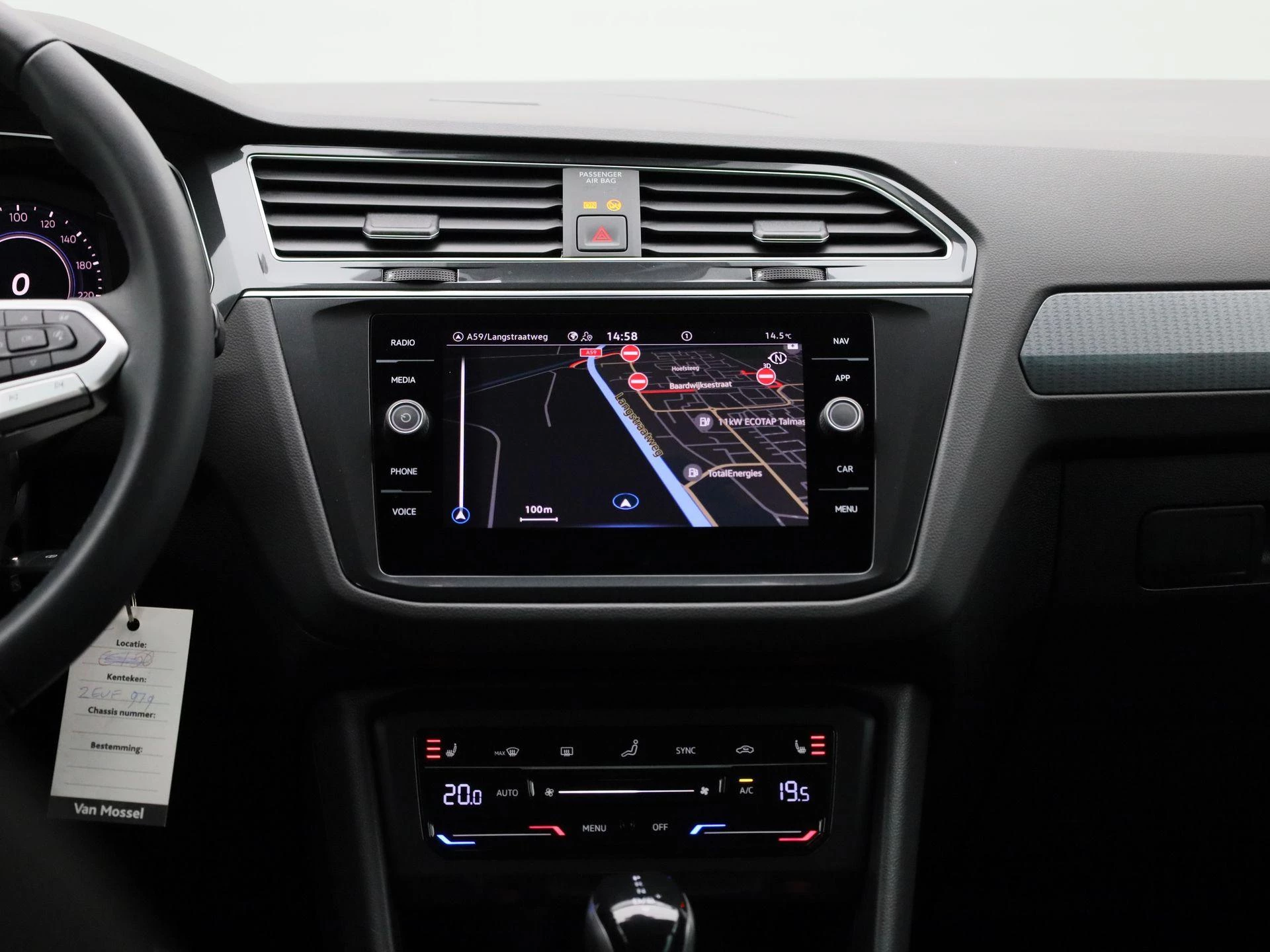 Volkswagen-Tiguan-image-8