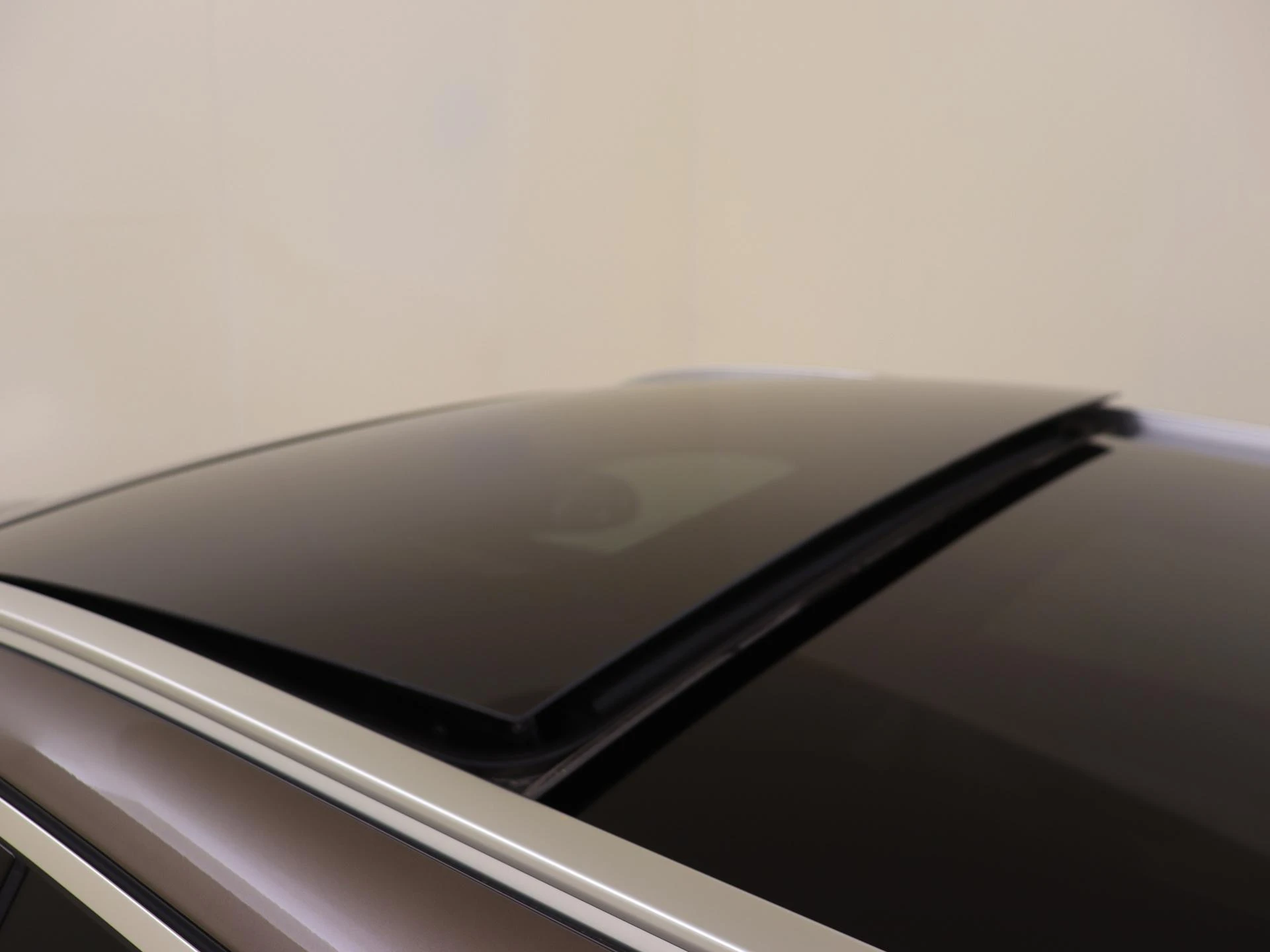 Mercedes-Benz-E-Klasse-image-27
