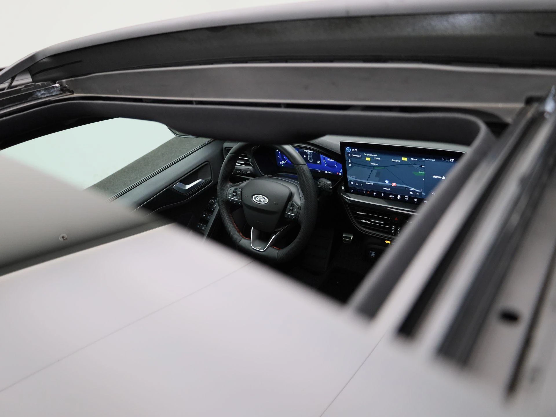 Ford Focus Wagon 1.0 EcoBoost Hybrid ST Line X