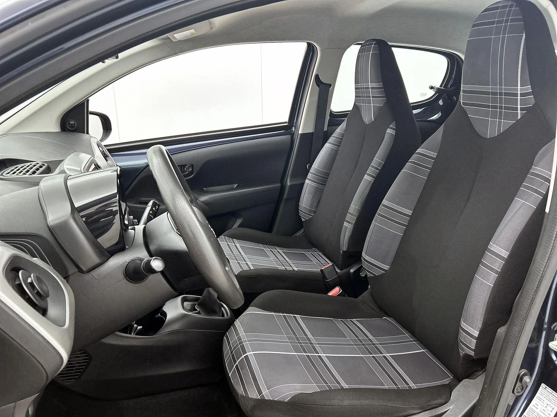 Peugeot-108-image-28