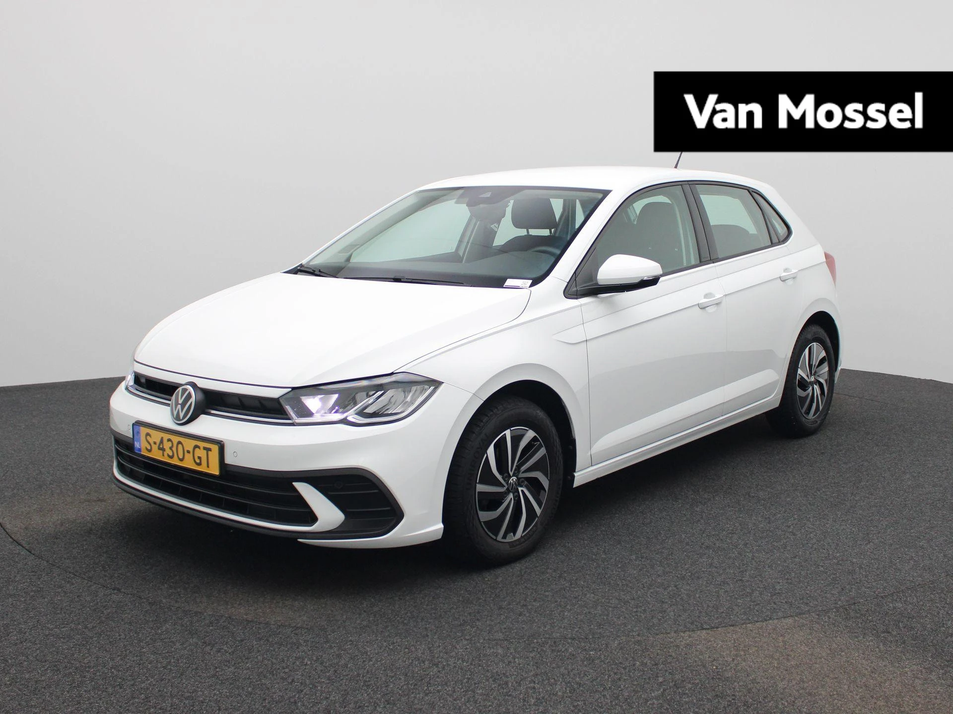 Volkswagen-Polo-image-0