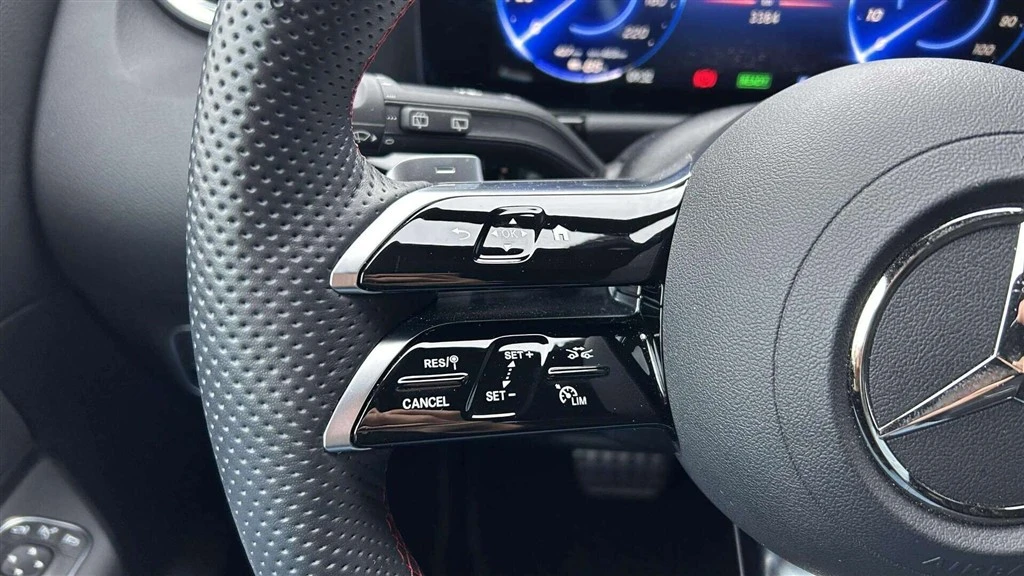 Mercedes-Benz-EQA-image-11