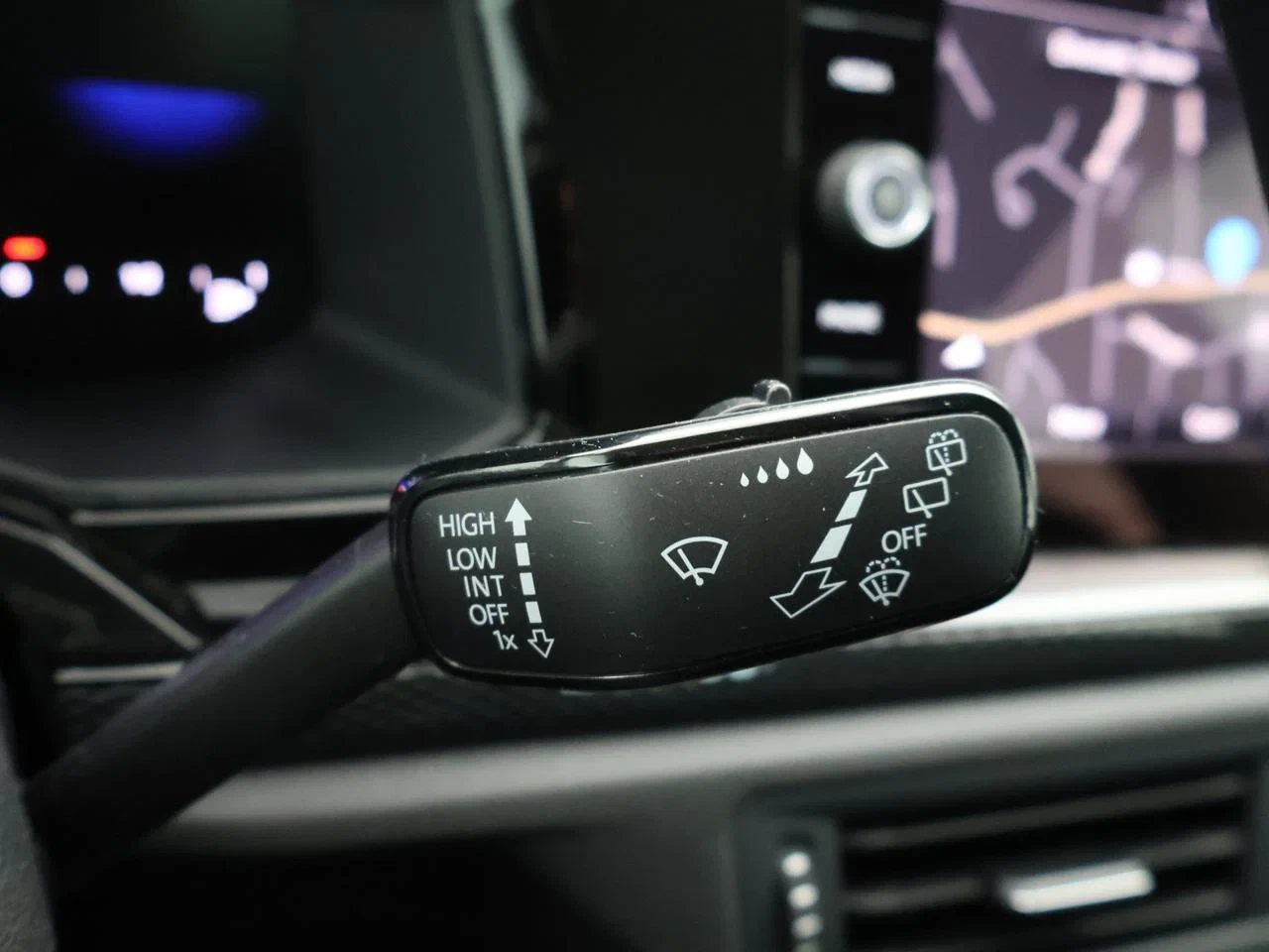 Volkswagen-Polo-image-27