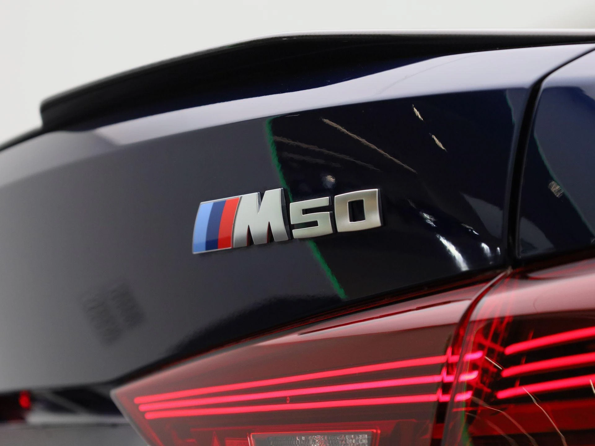 BMW-i4-image-57