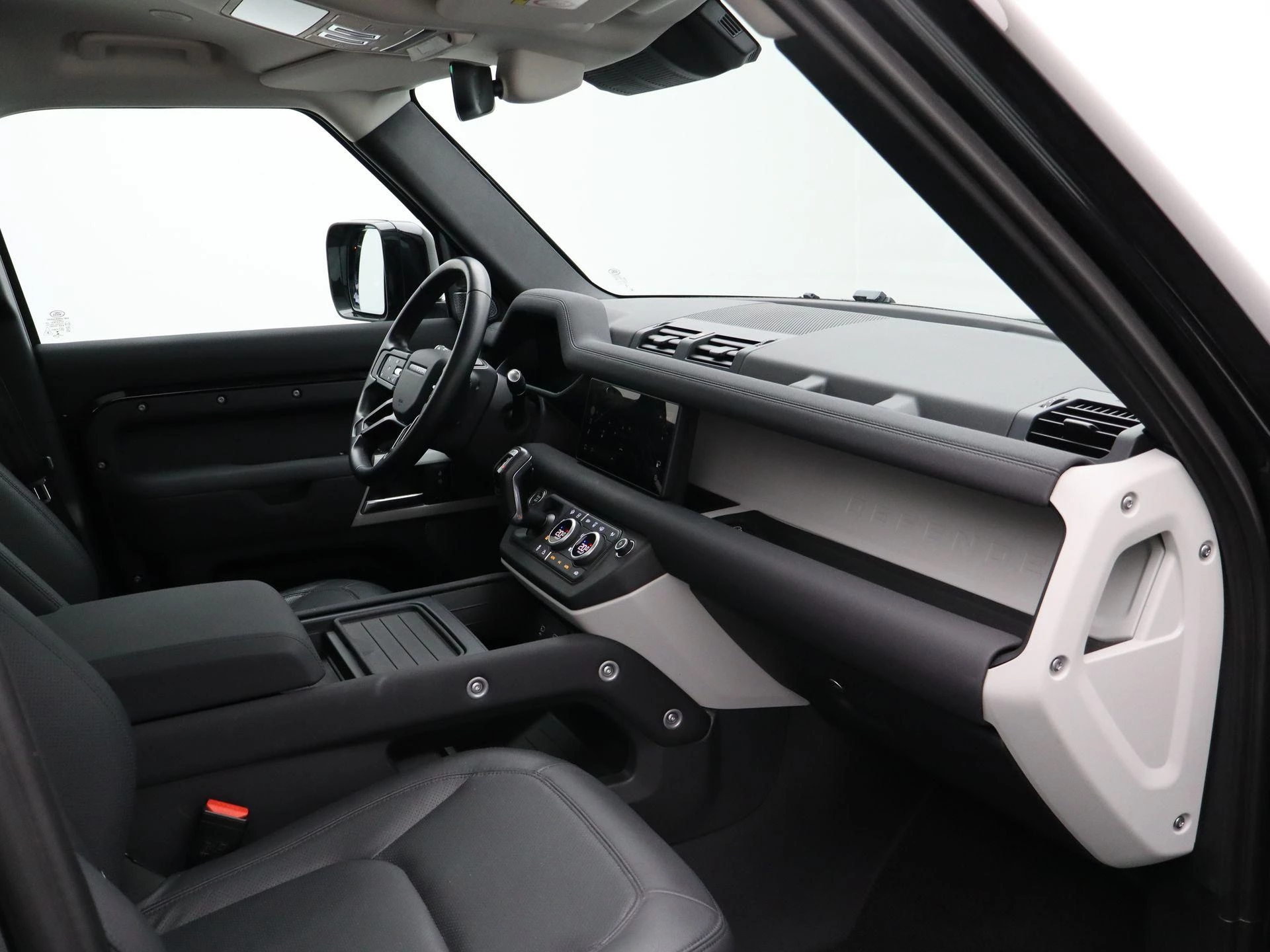 Land Rover-Defender-image-40