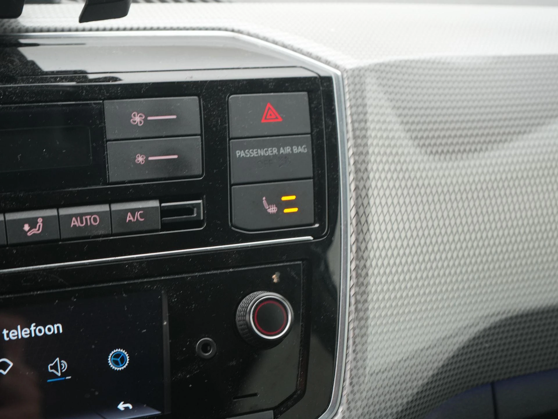 Volkswagen-e-up!-image-15