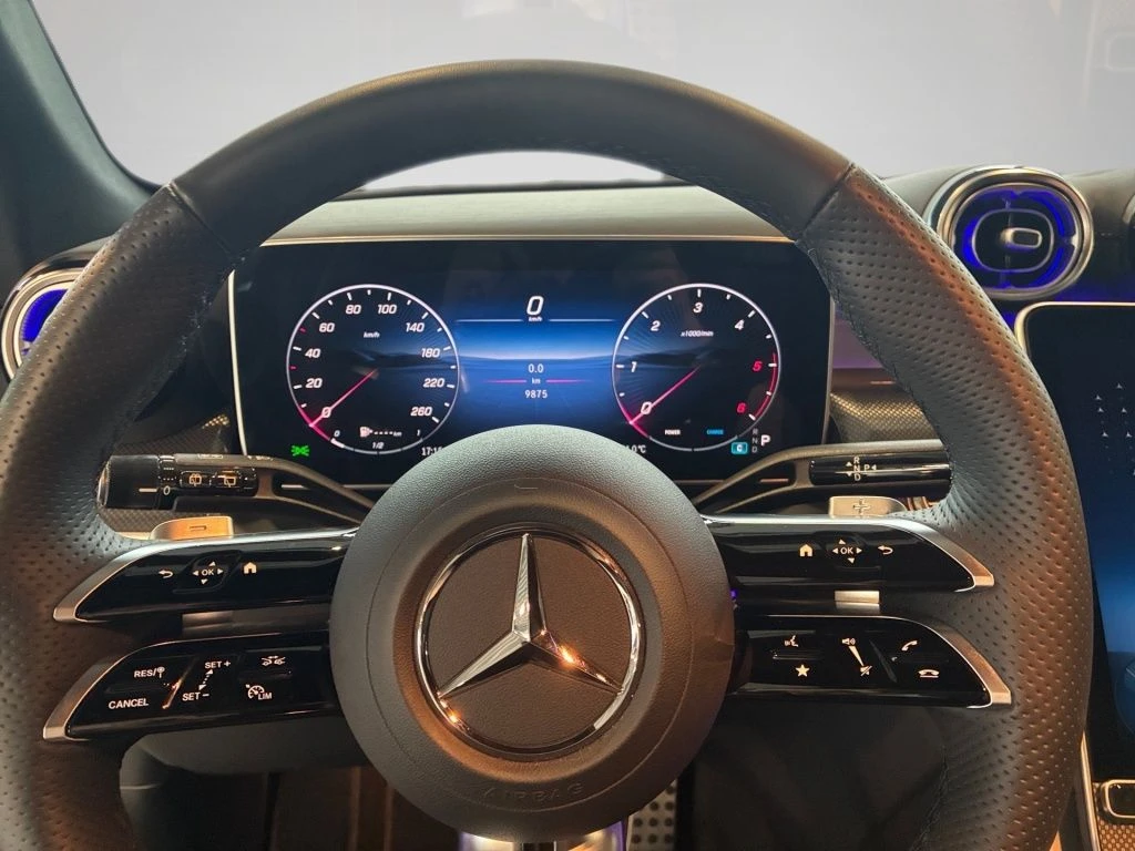 Mercedes-Benz-GLC 300 d-image-6