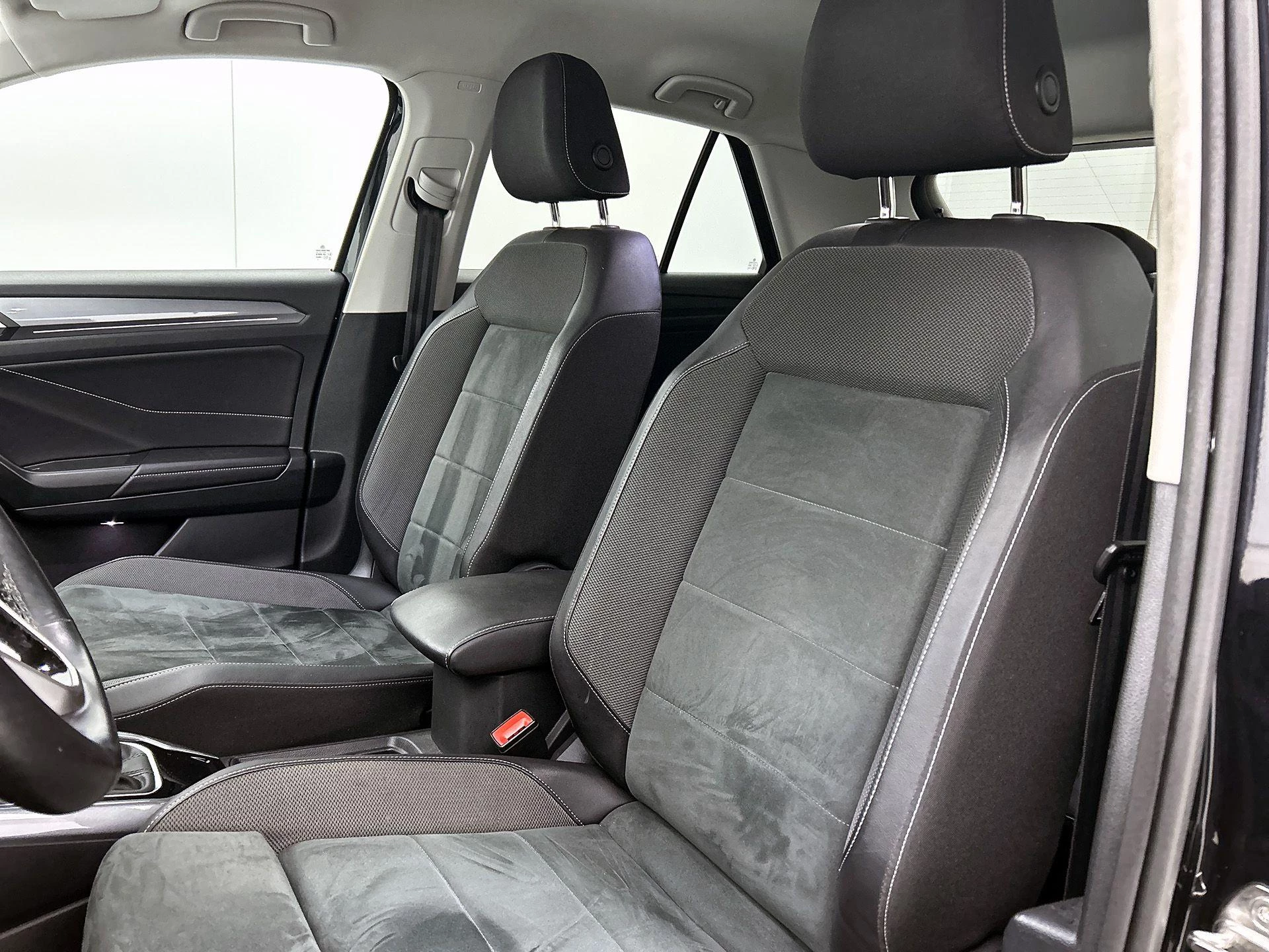 Volkswagen T-Roc 1.5 TSI Life Business | 150 PK |