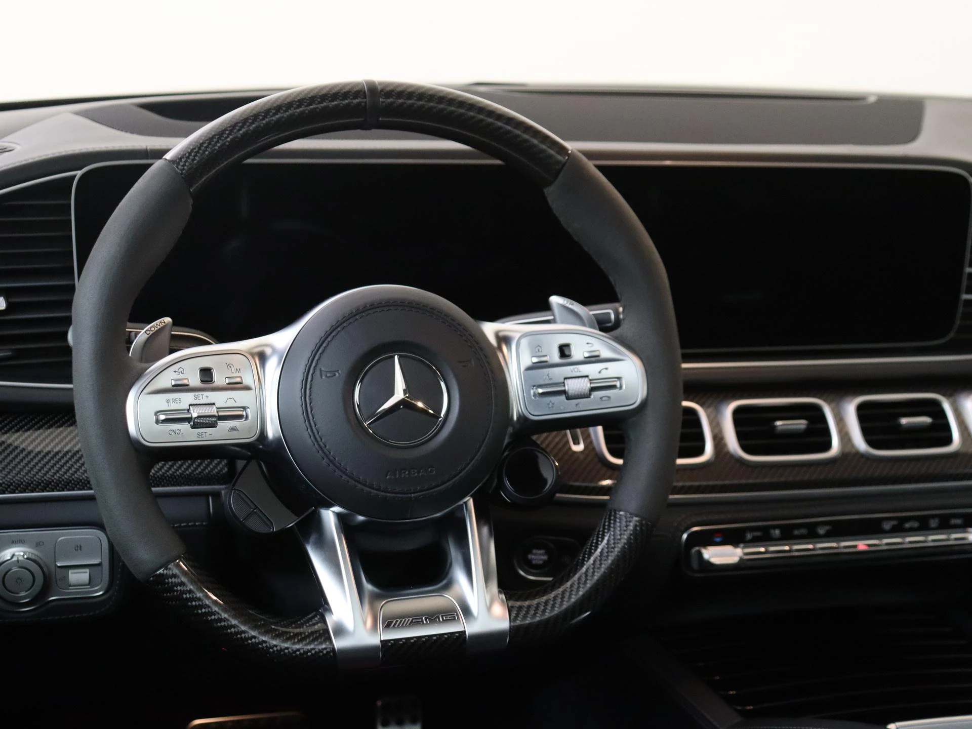 Mercedes-Benz-GLE-image-15