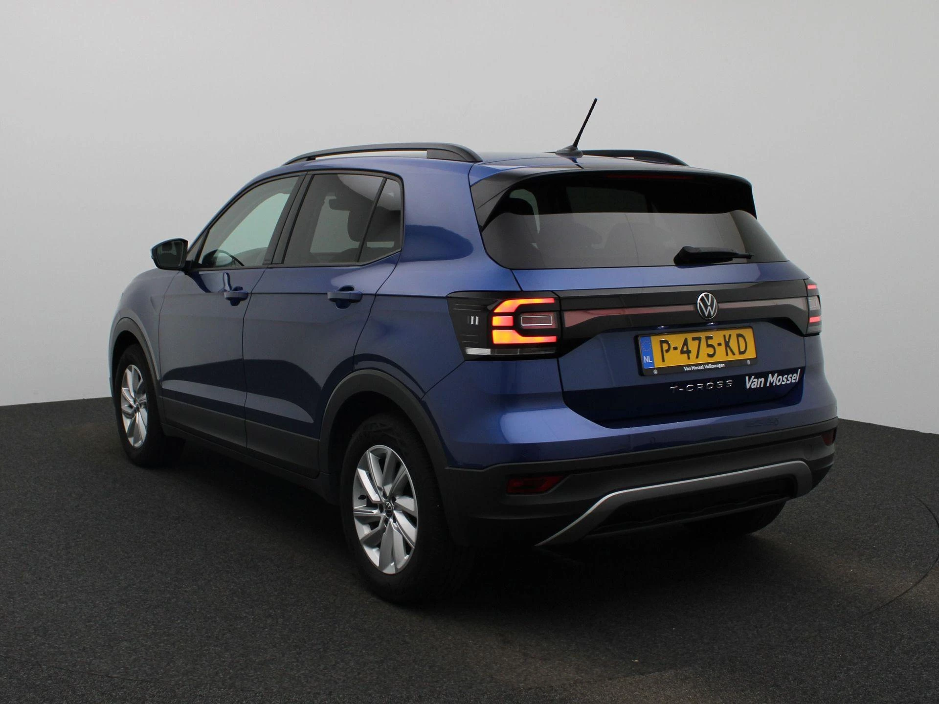 Volkswagen-T-Cross-image-1