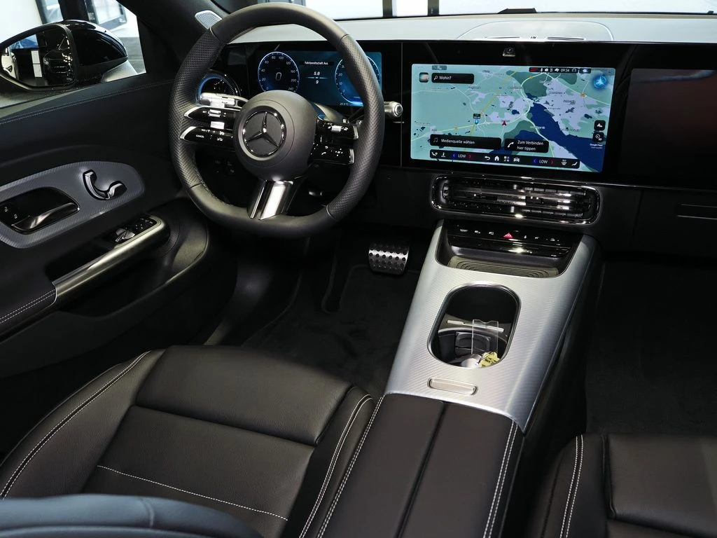 Mercedes-Benz-CLA 250+-image-7