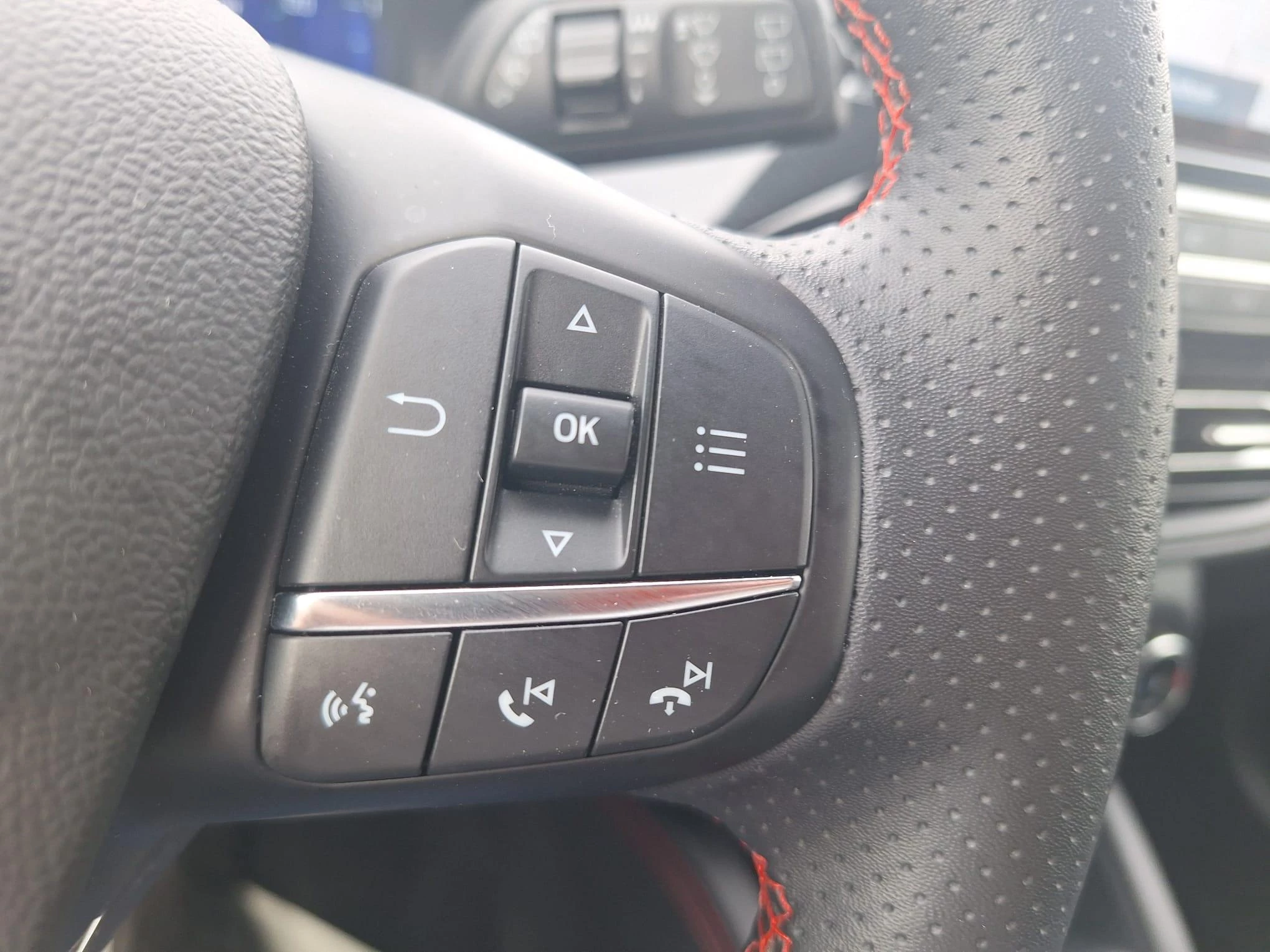 Ford-Kuga-image-11