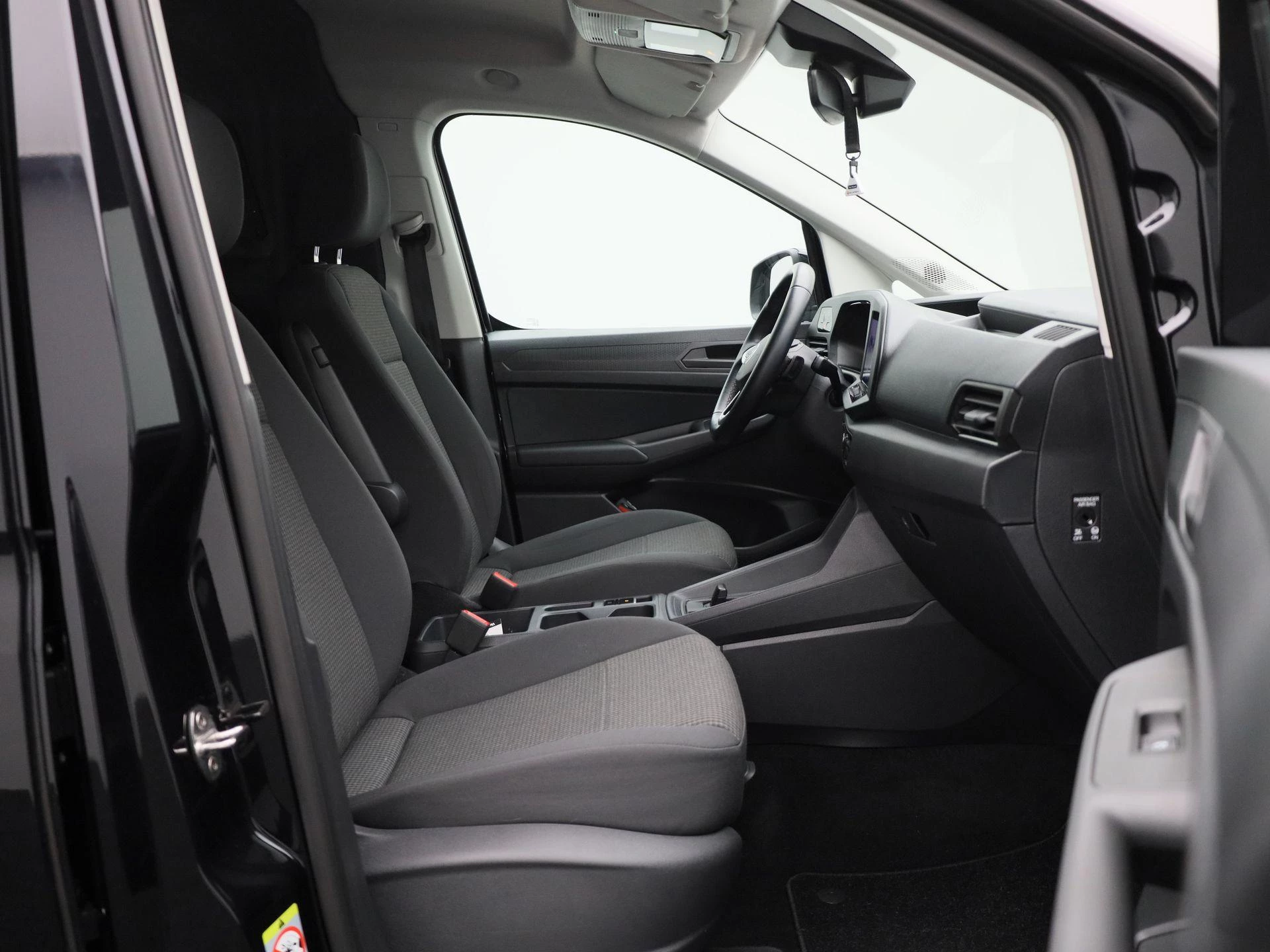 Volkswagen-Caddy-image-11