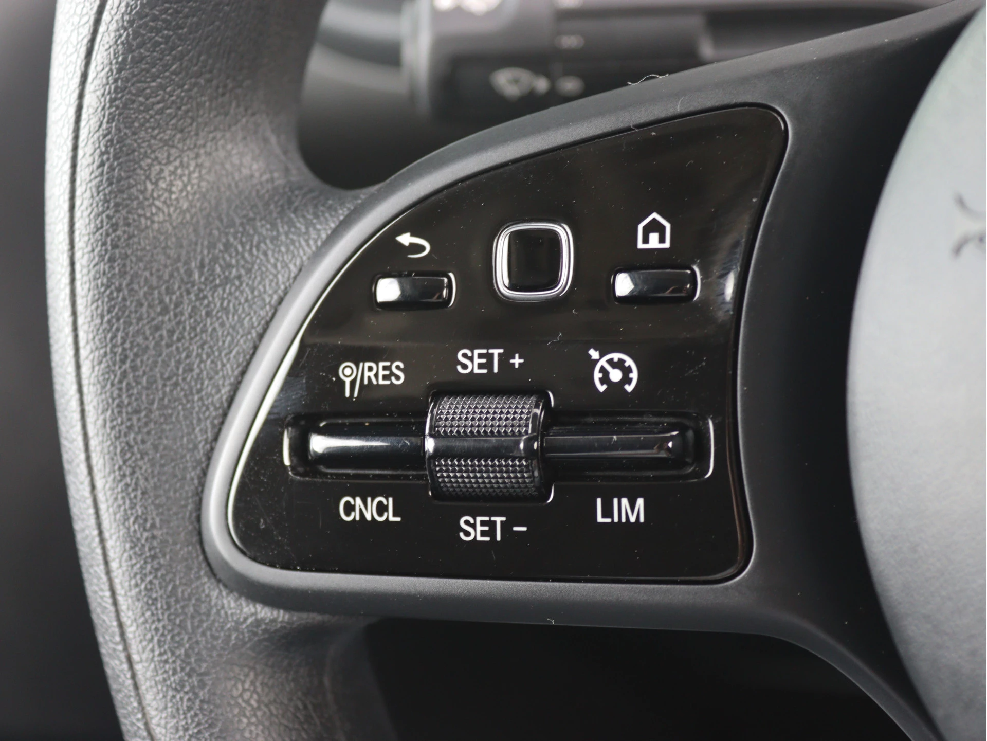 Mercedes-Benz-Citan-image-10