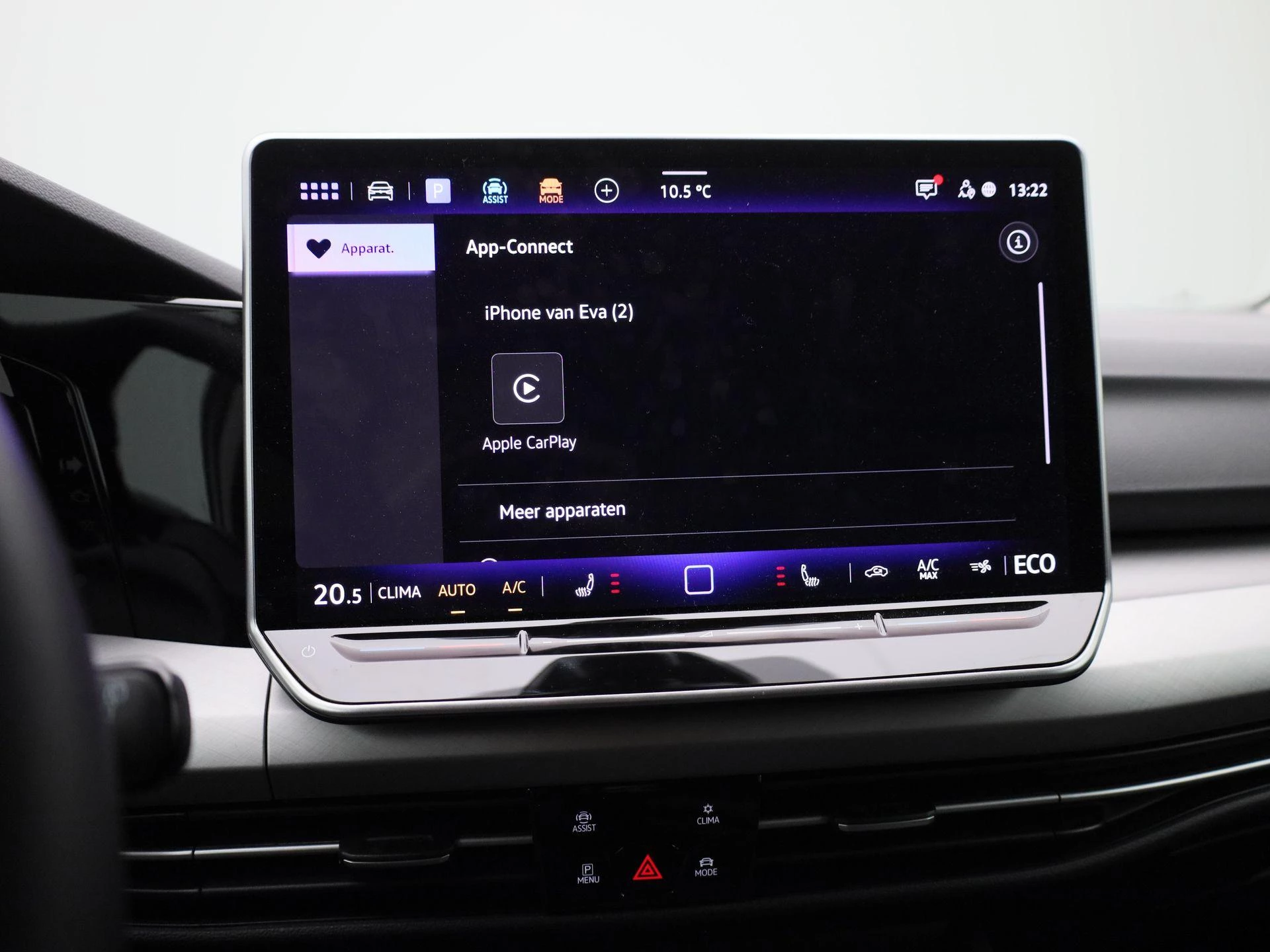 Volkswagen-Golf-image-21