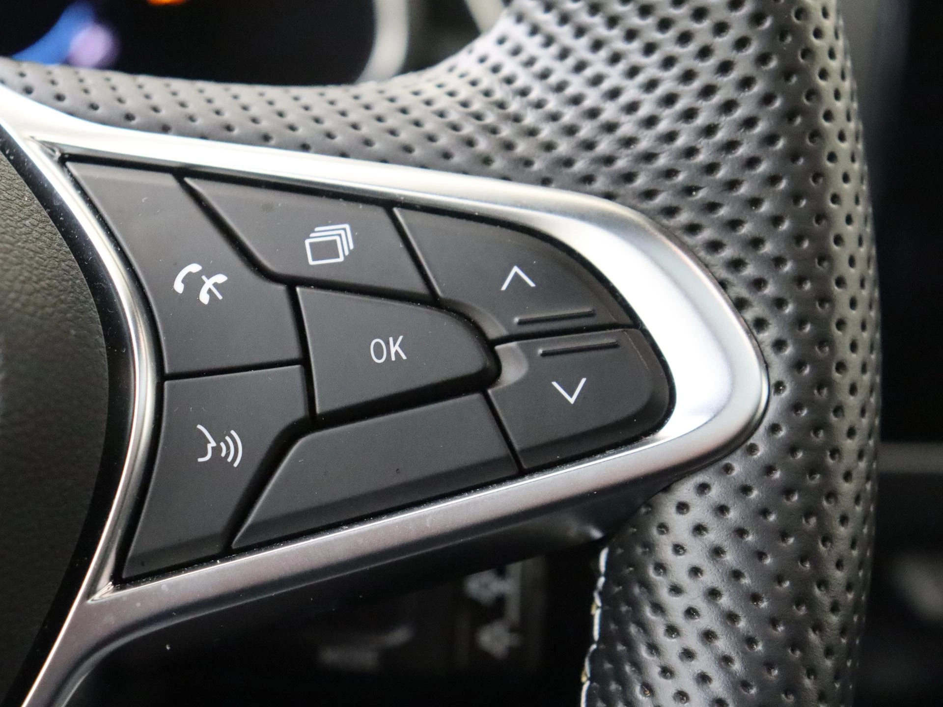 Renault-Arkana-image-13