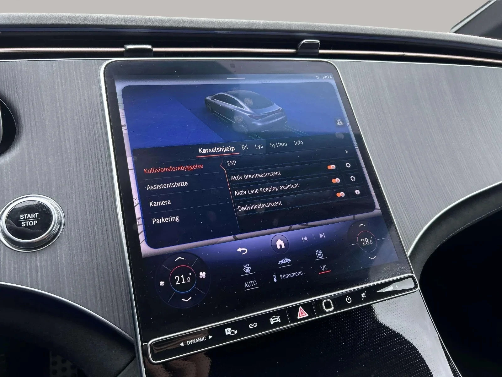 Mercedes-Benz-EQE-image-19