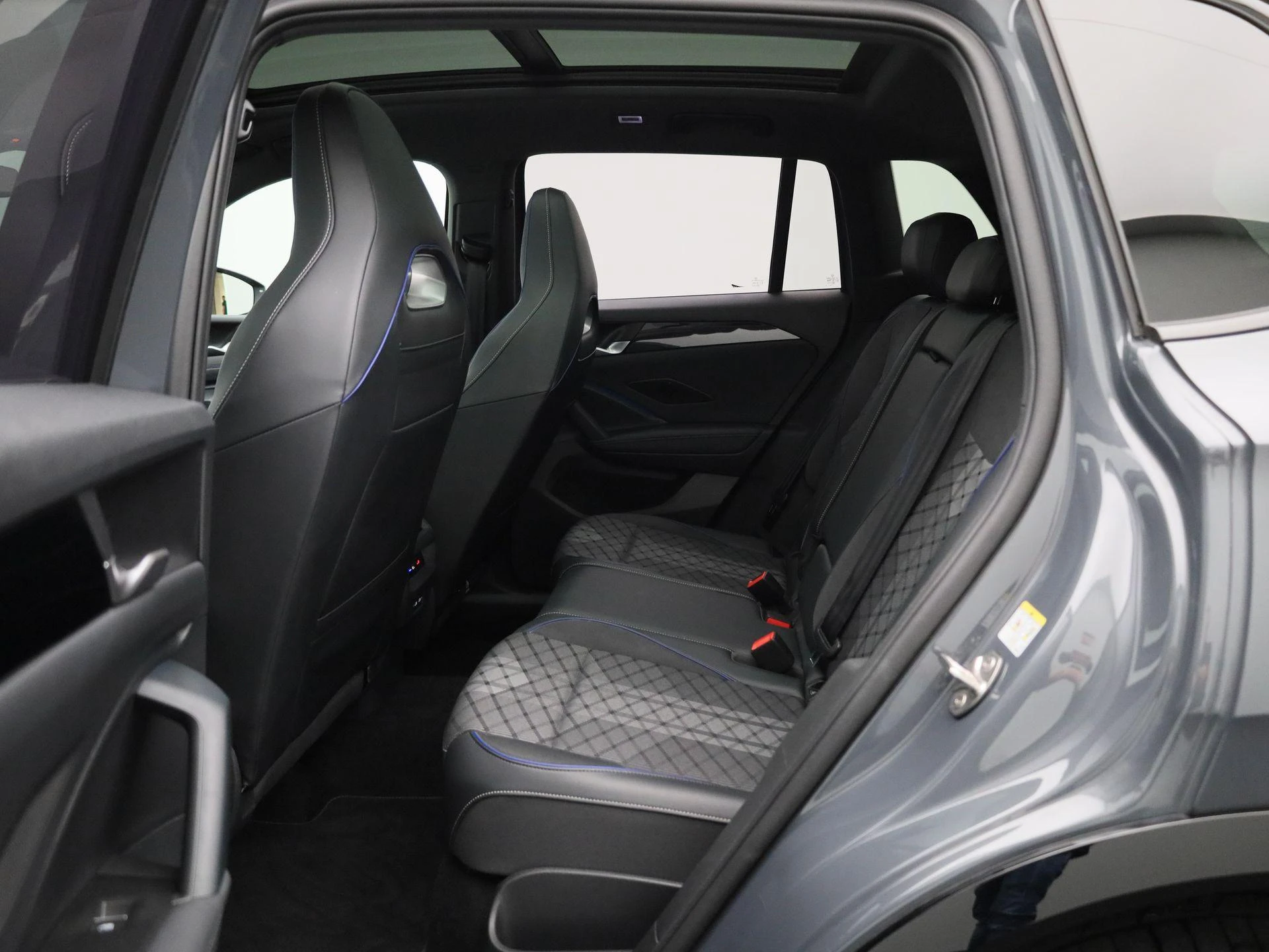 Volkswagen Tiguan 1.5 eHybrid R-Line Edition 204 PK|