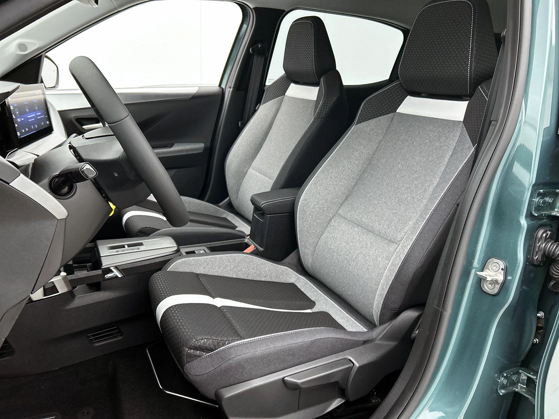 Opel-Frontera-image-35