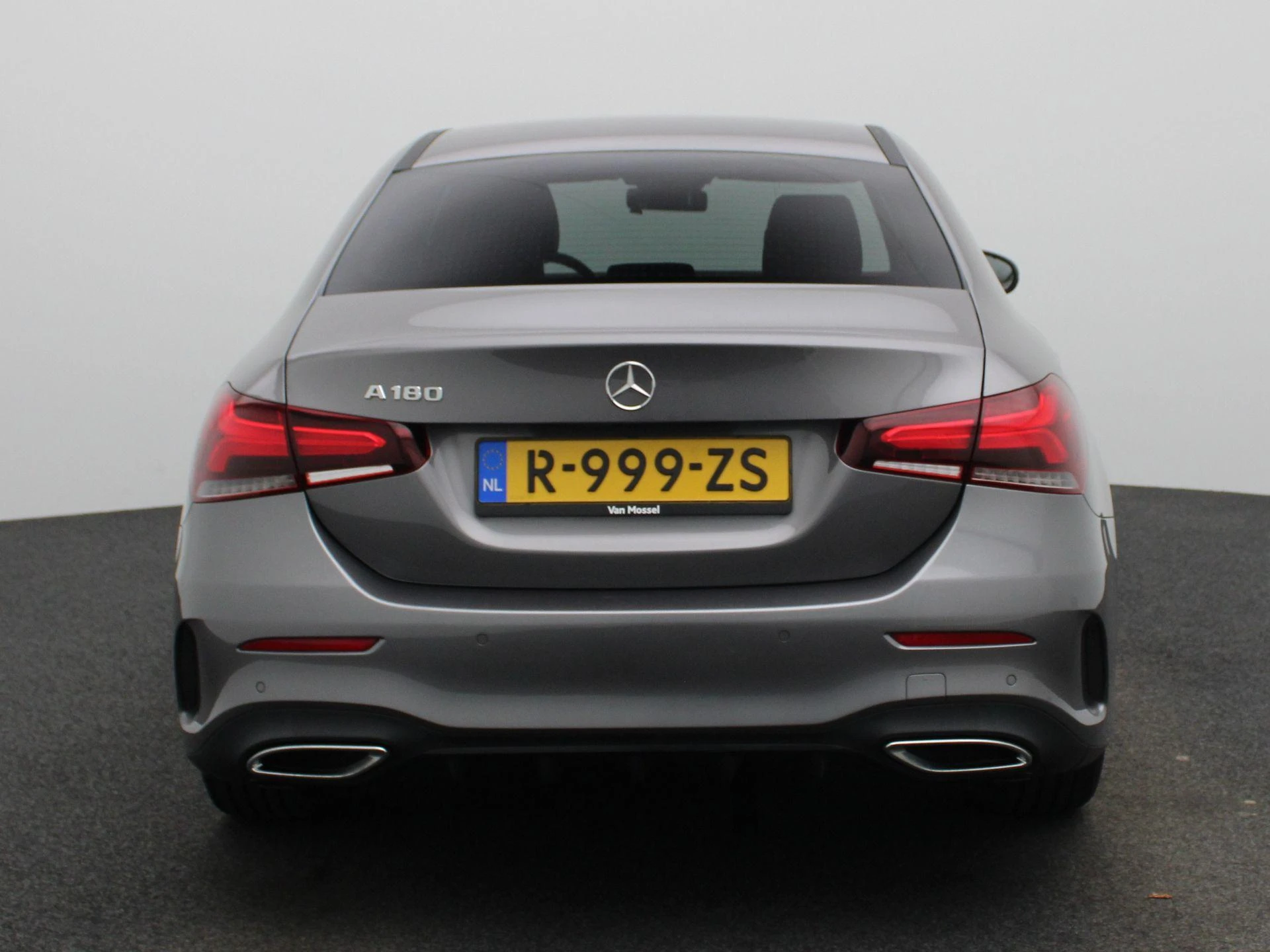 Mercedes-Benz A-Klasse Limousine 180 AMG Line