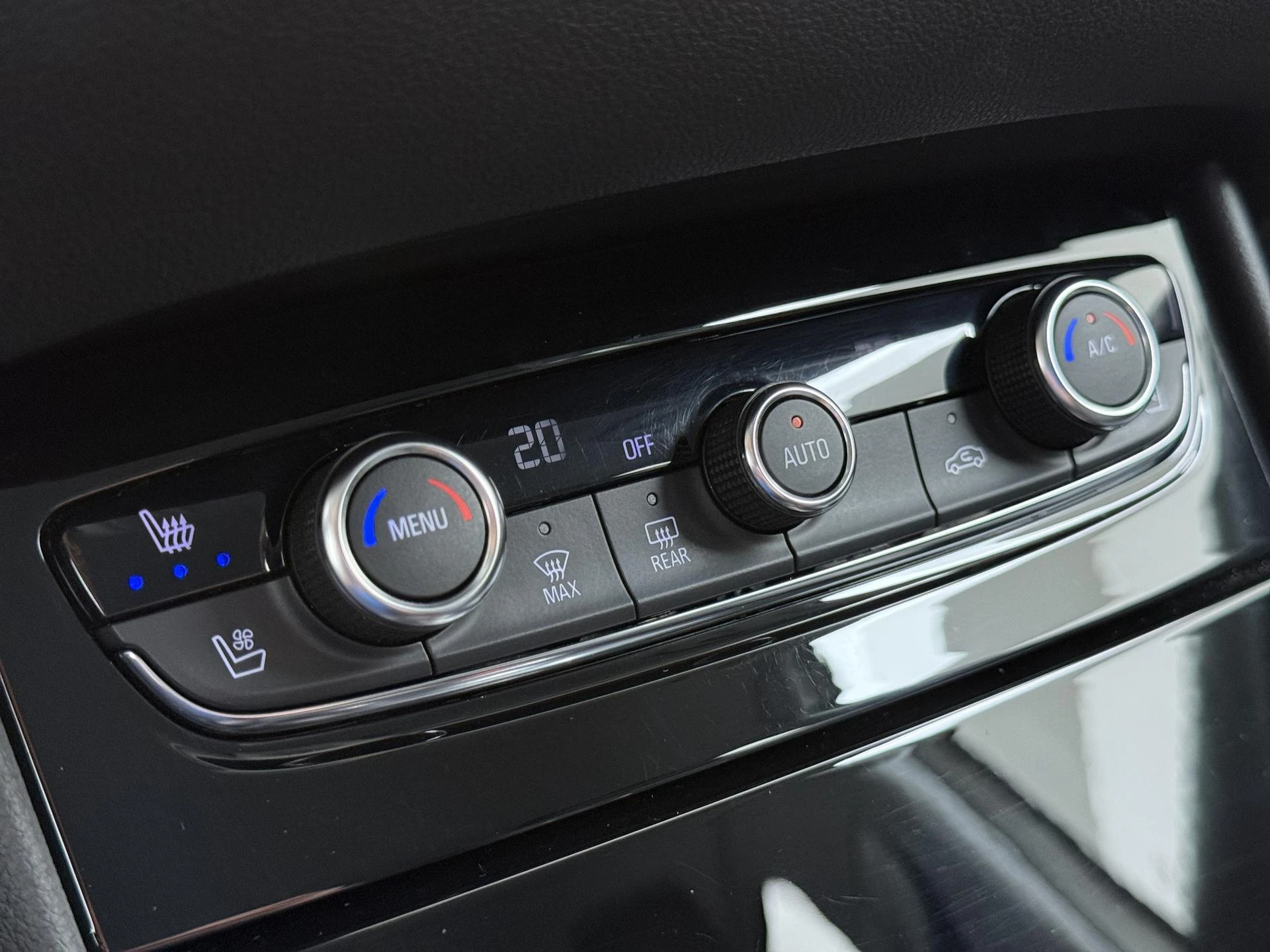 Opel-Grandland X-image-30