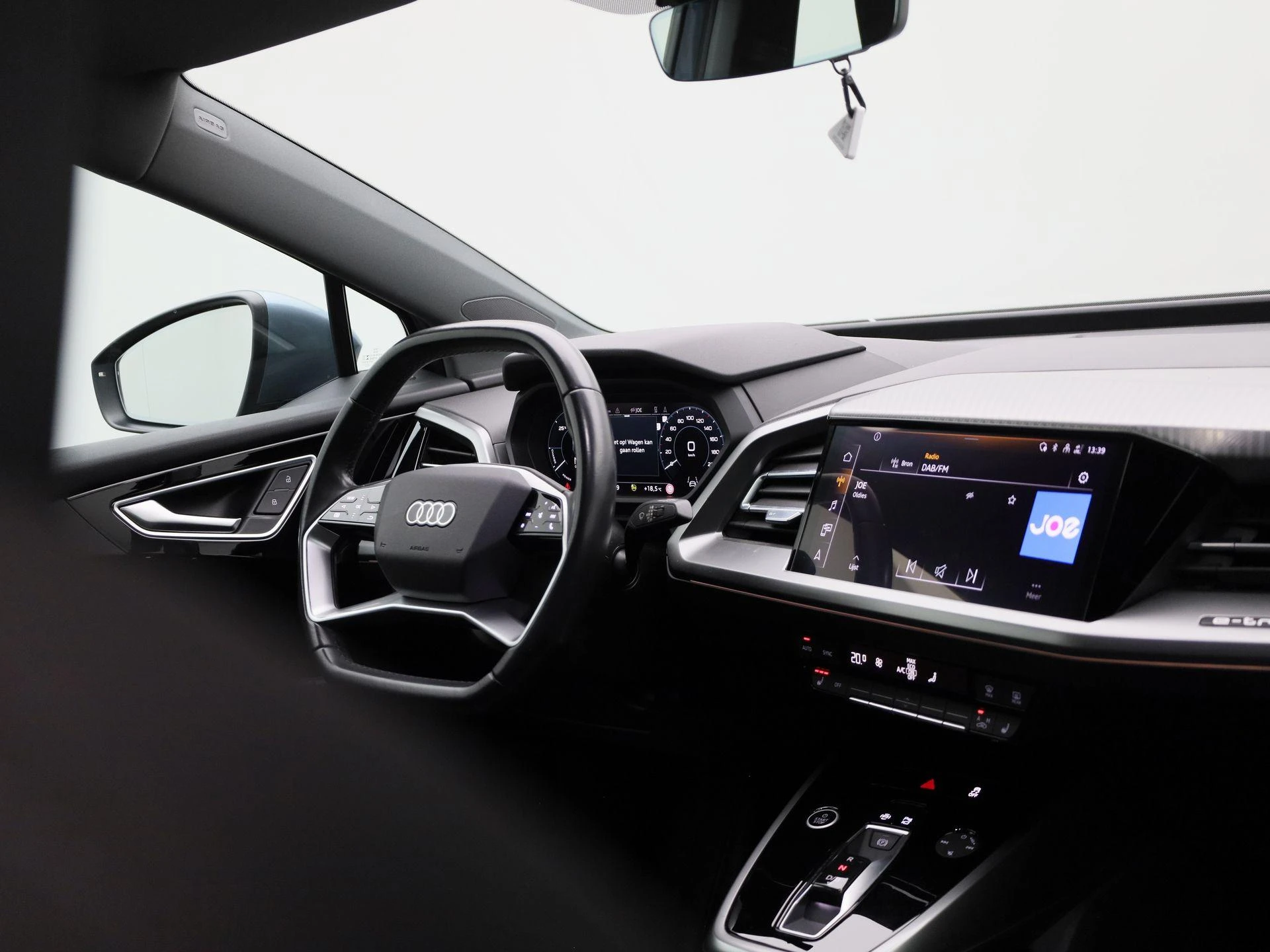 Audi-Q4 e-tron-image-38