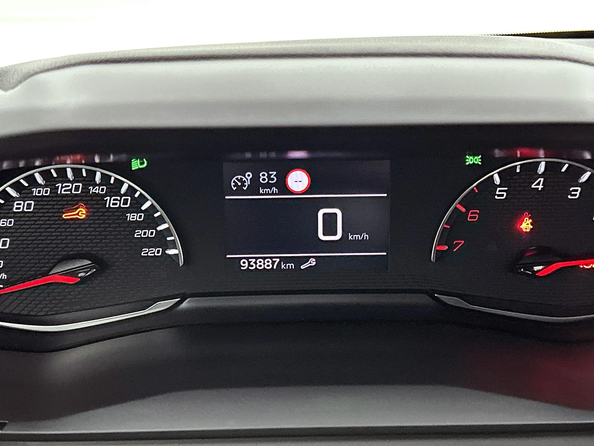 Peugeot-208-image-7
