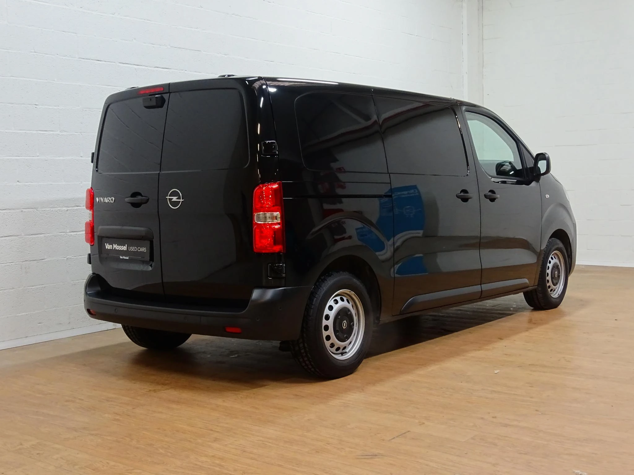 Opel-Vivaro-image-2