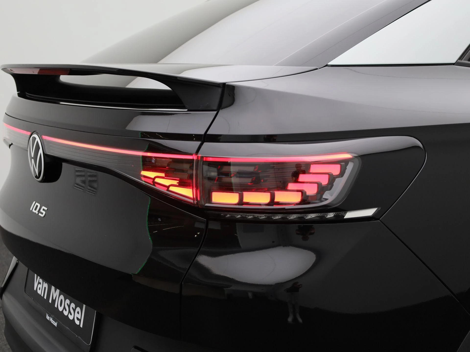 Volkswagen-ID.5-image-36